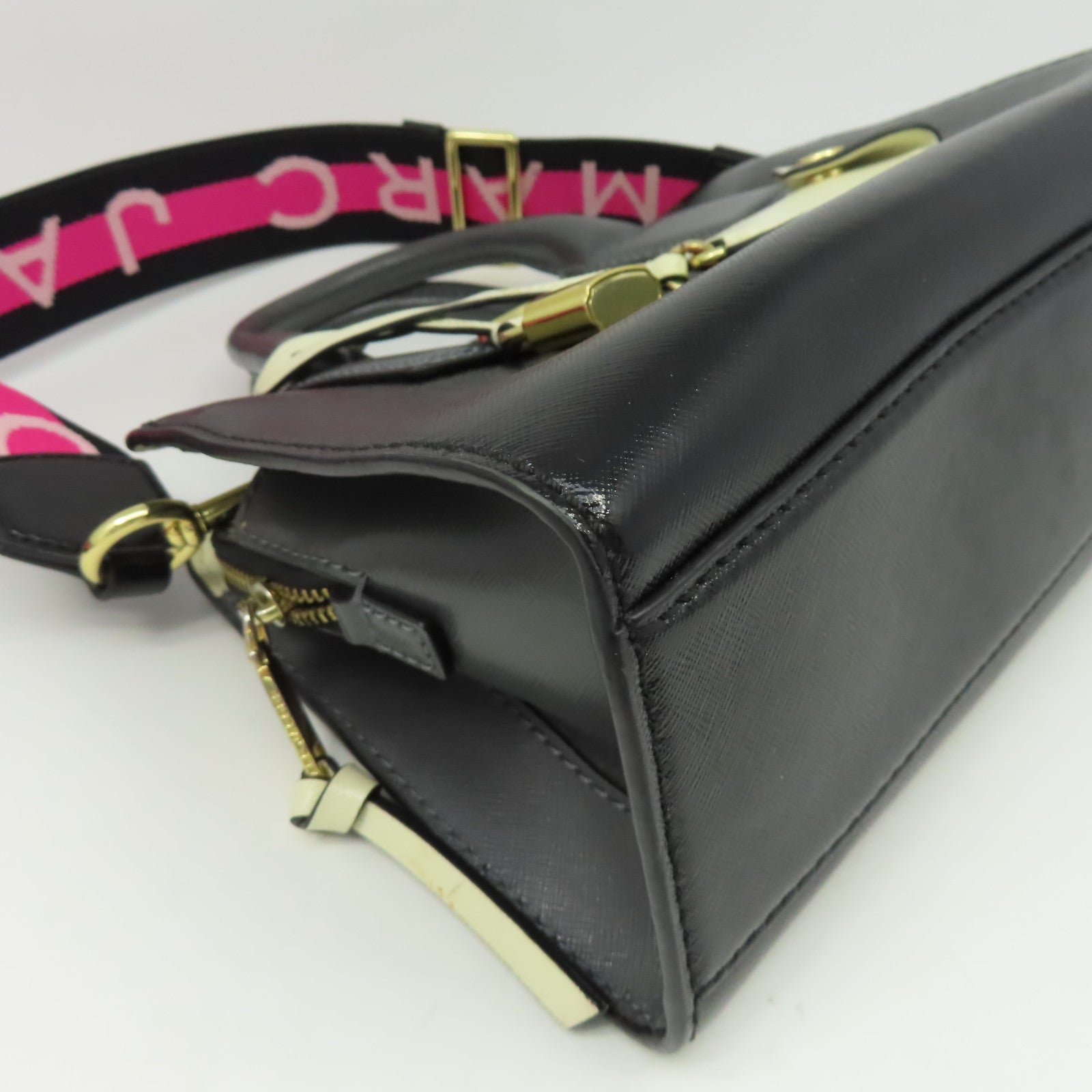MARC JACOBS 牛皮皮革2 Way Shoulder金扣手挽肩背兩用袋黑色