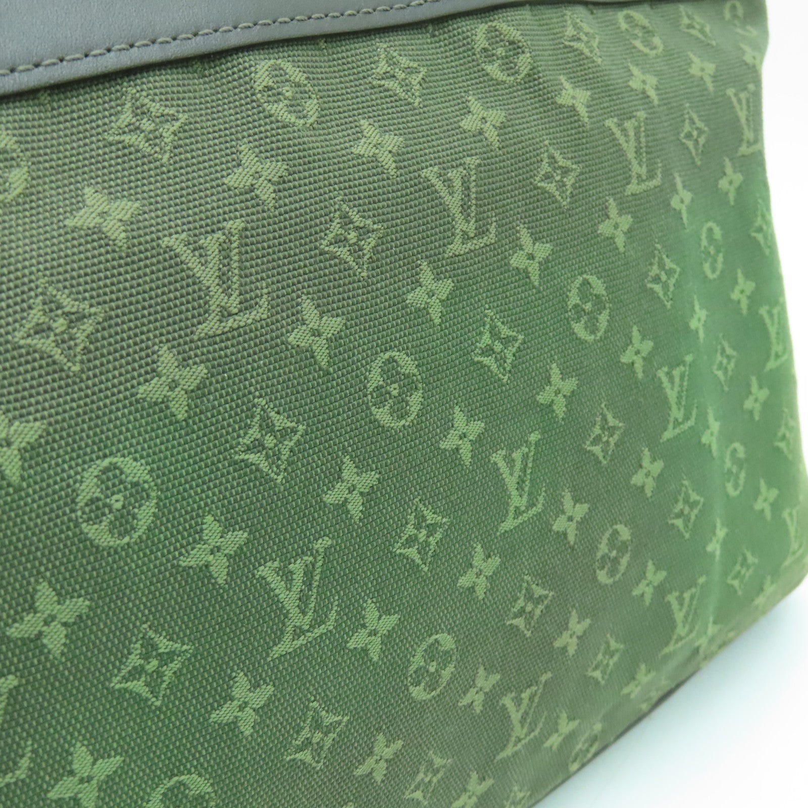 LOUIS VUITTON Monogram Mini Lucille PM金扣肩背袋绿色