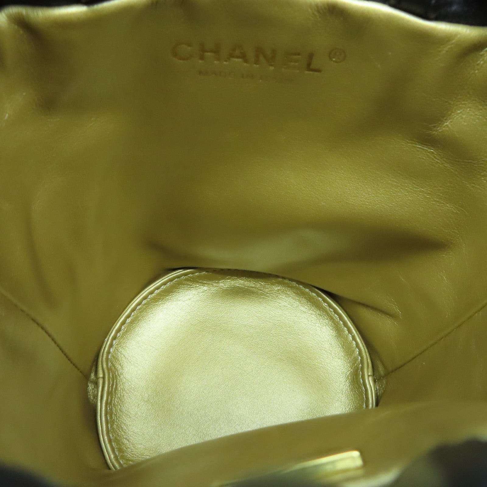 CHANEL 菱格羊皮皮革Bucket Bag金扣鏈帶肩背袋黑色