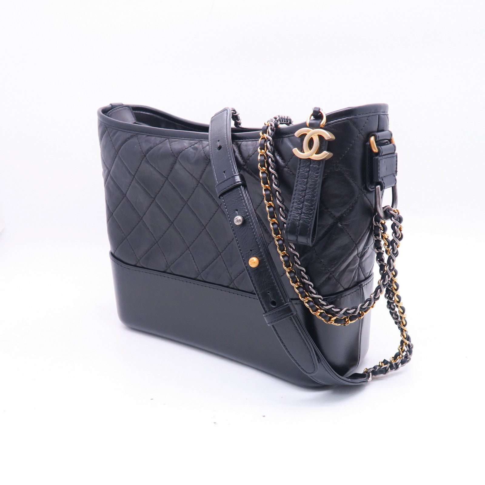 CHANEL 菱格牛皮皮革Gabreille Medium金银扣肩背袋黑色