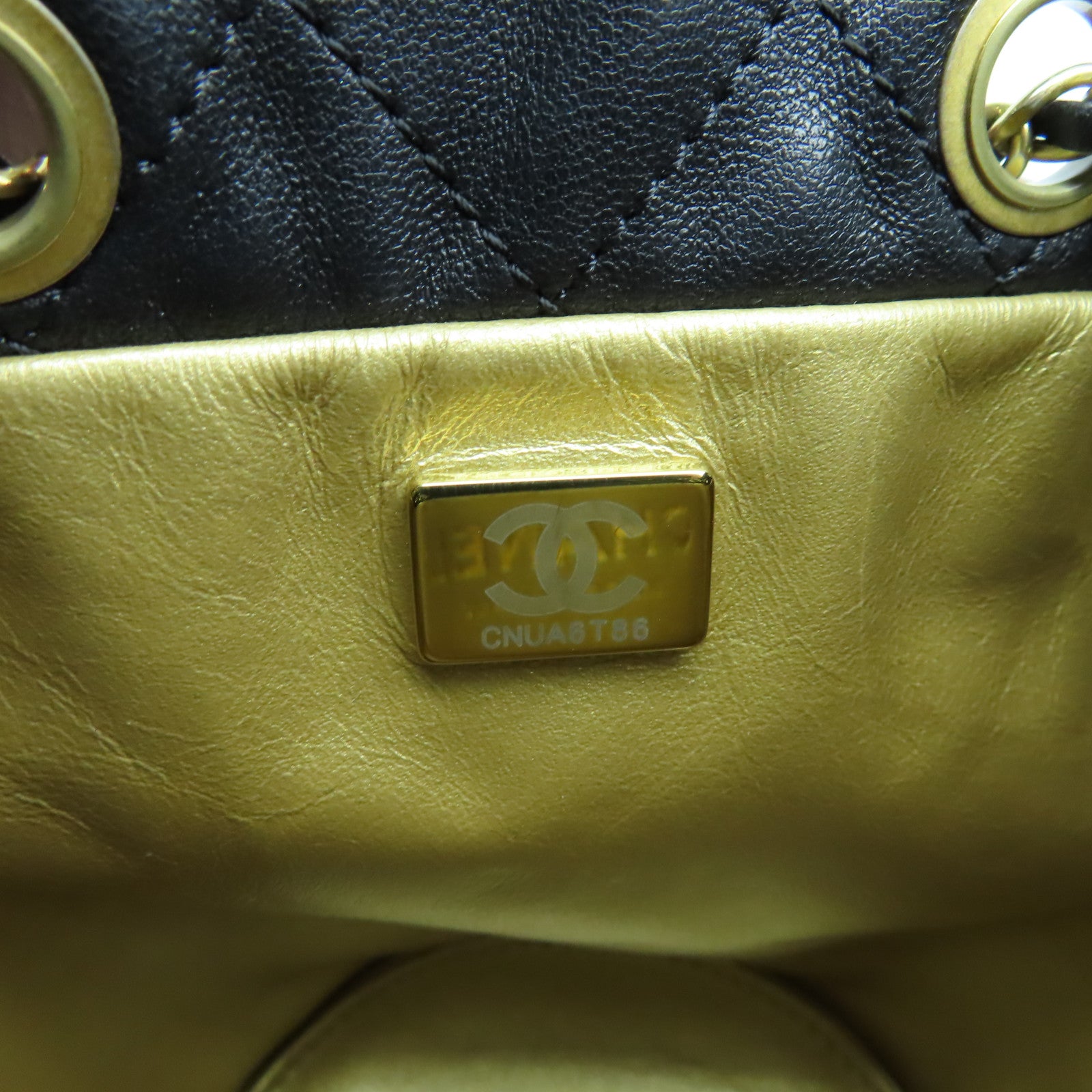 CHANEL 菱格羊皮皮革Bucket Bag金扣鏈帶肩背袋黑色