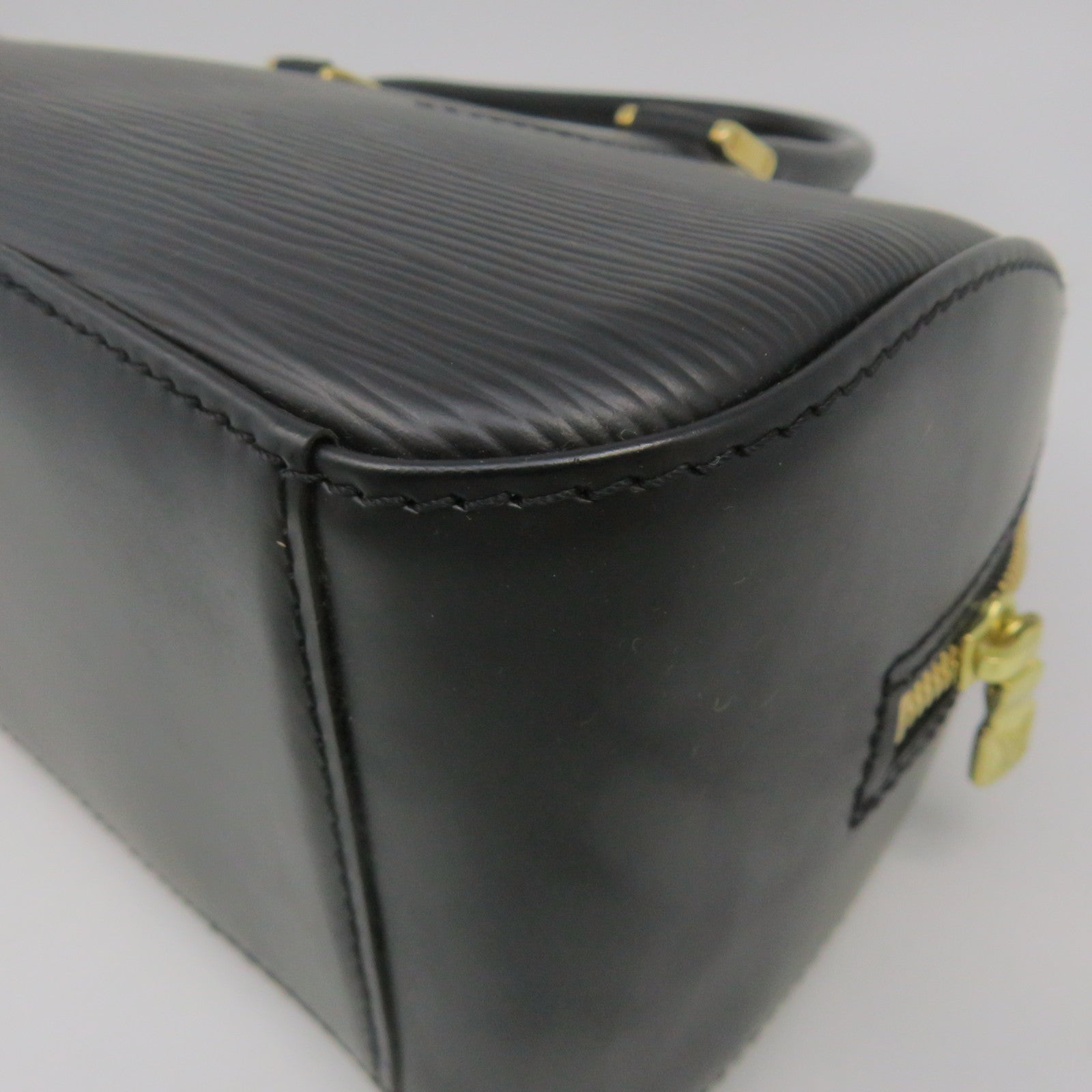 LOUIS VUITTON Epi Jasmin Gold Buckle Handle Bag Black