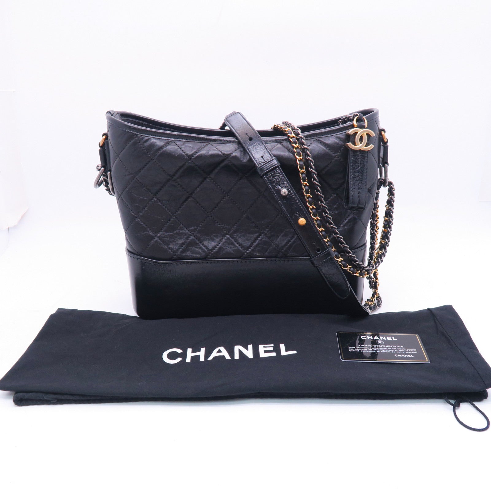 CHANEL 菱格牛皮皮革Gabreille Medium金银扣肩背袋黑色