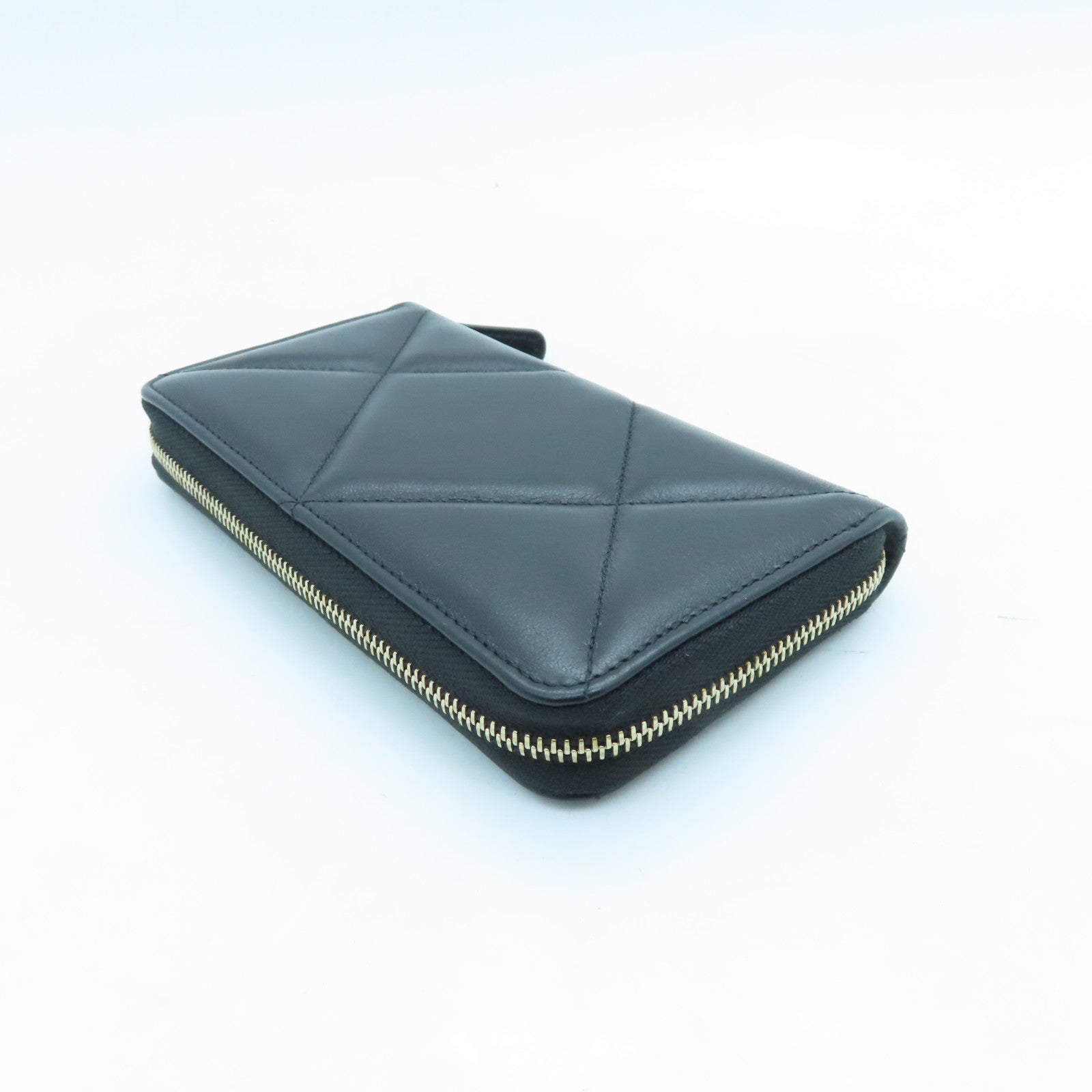 CHANEL rhombic cowhide leather Wallet gold buckle wallet black