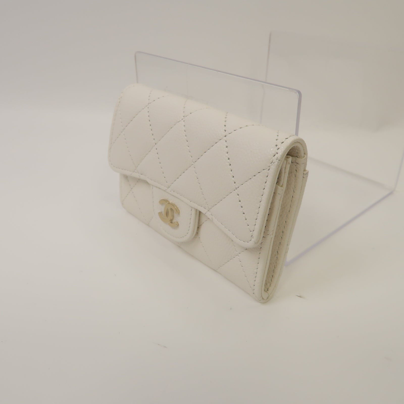 CHANEL 菱格Caviar皮革Card Case金扣卡片套白色
