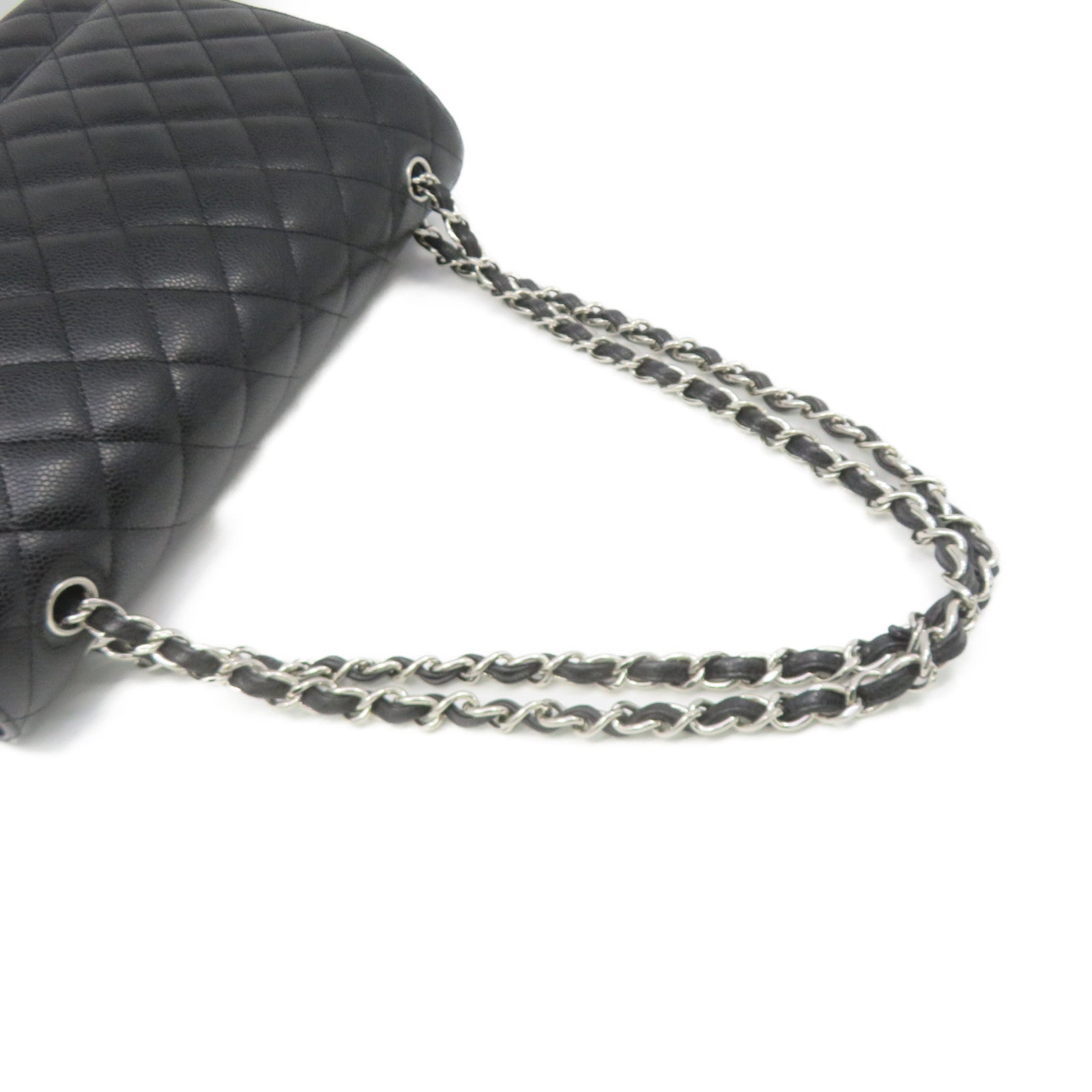 CHANEL Caviar皮革Maxi Jumbo Shoulder Bag银扣链带肩背袋黑色