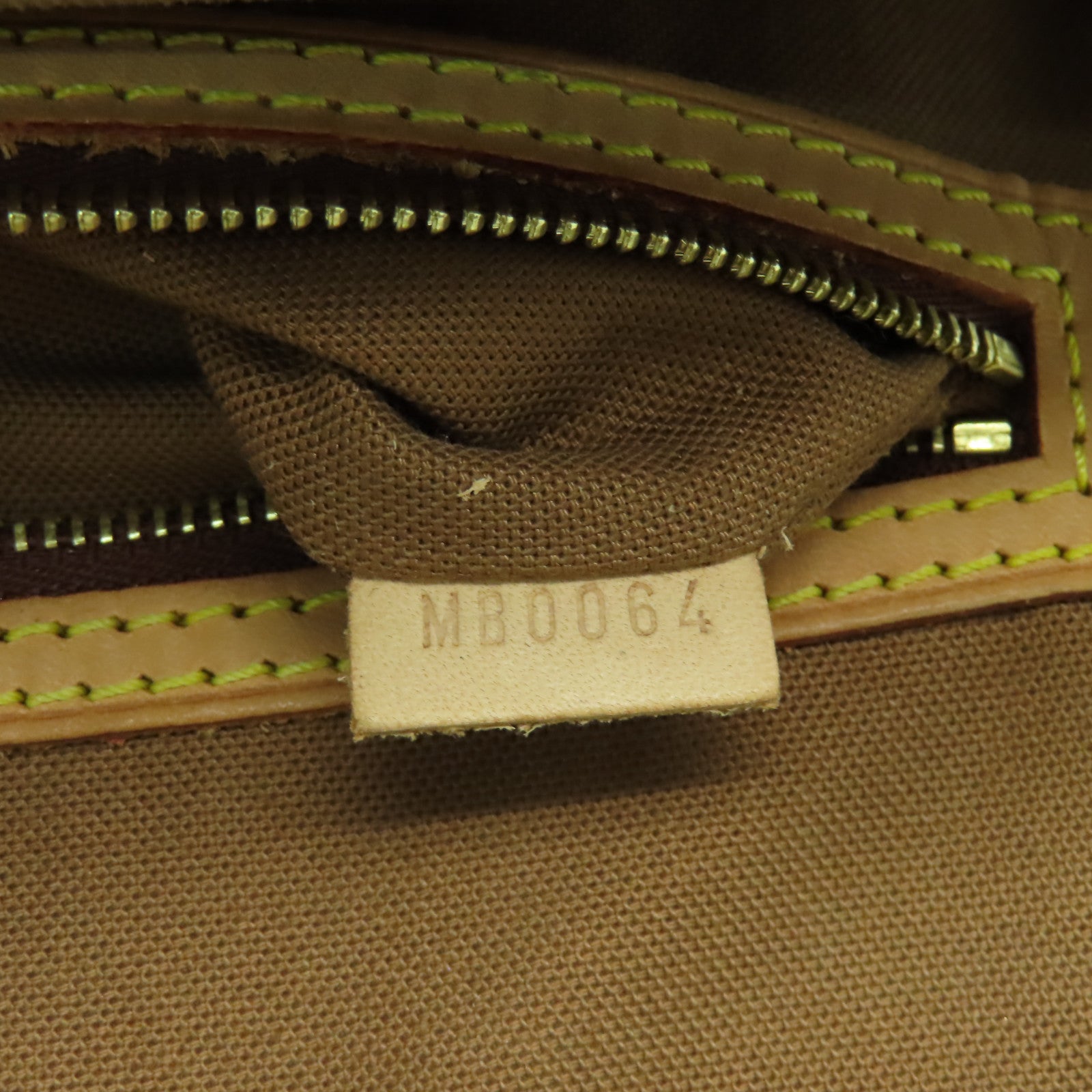 LOUIS VUITTON Monogram Porte-Documents Pega 金扣手挽袋啡色