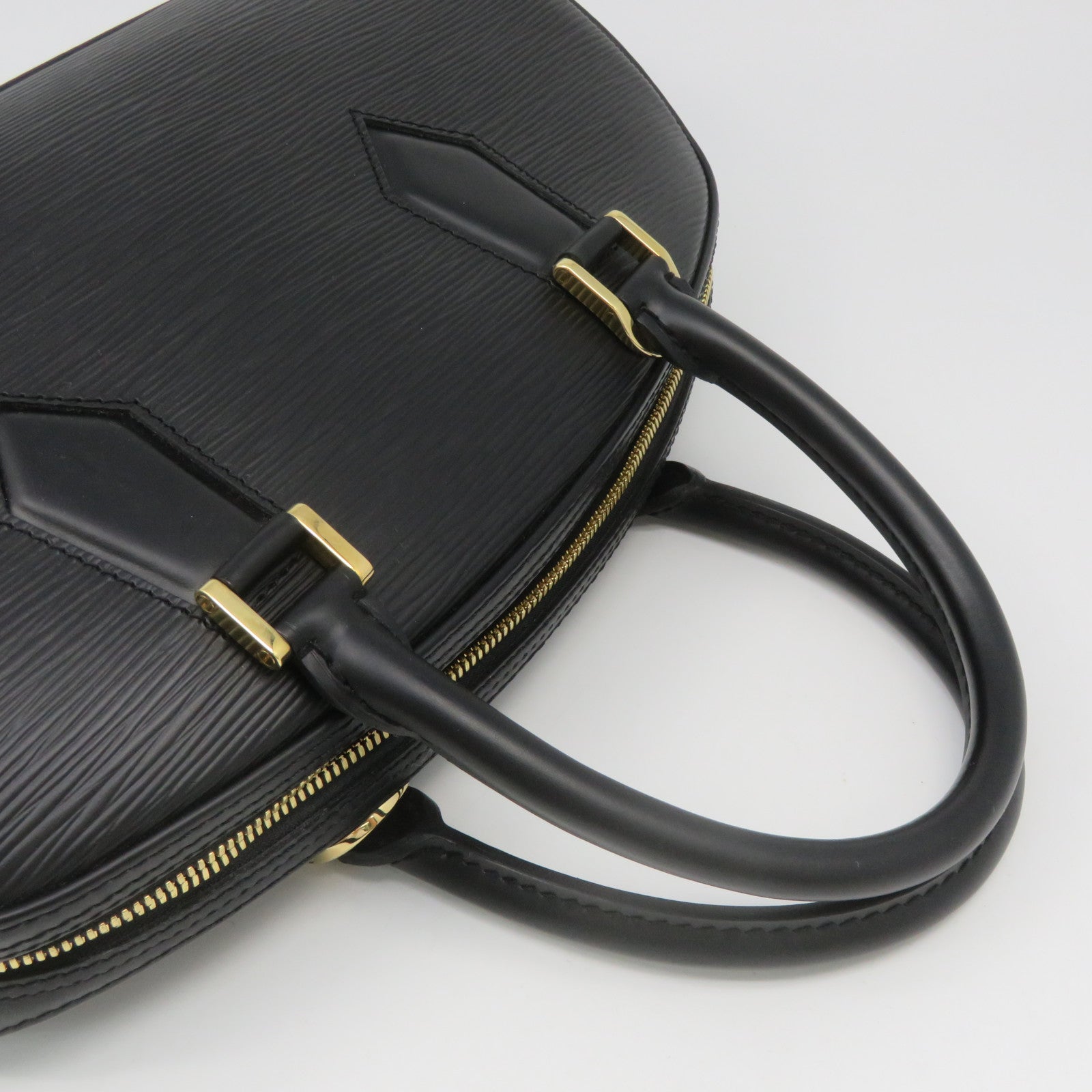 LOUIS VUITTON Epi Jasmin Gold Buckle Handle Bag Black