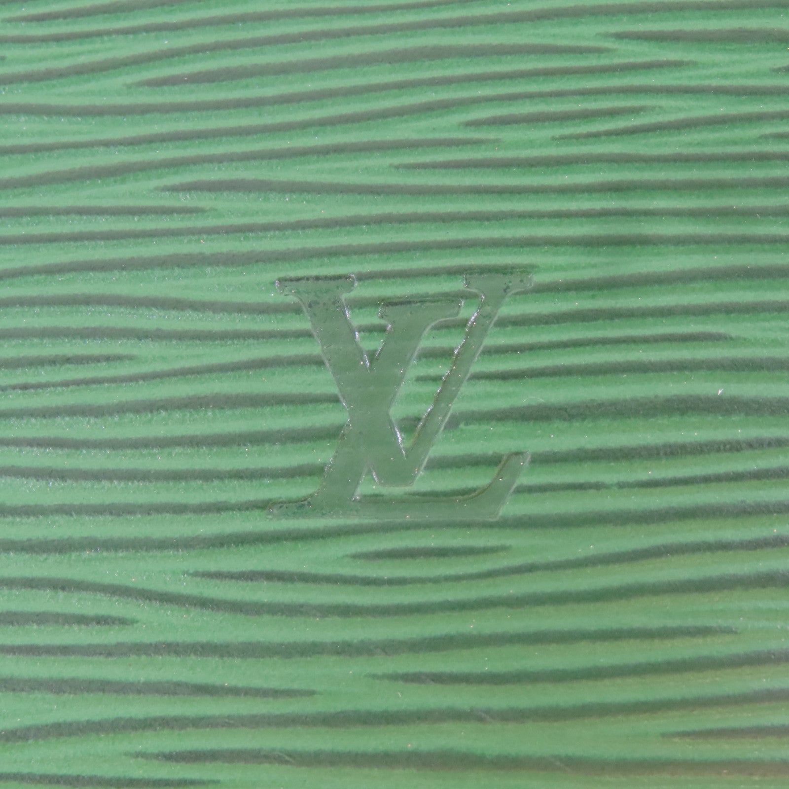 LOUIS VUITTON Epi Pochette Accessories金扣手挽袋綠色