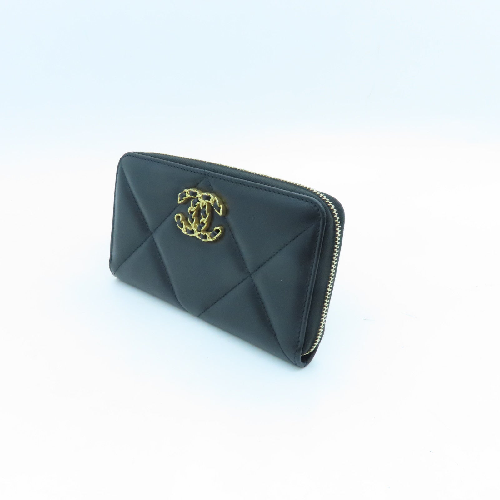 CHANEL rhombic cowhide leather Wallet gold buckle wallet black