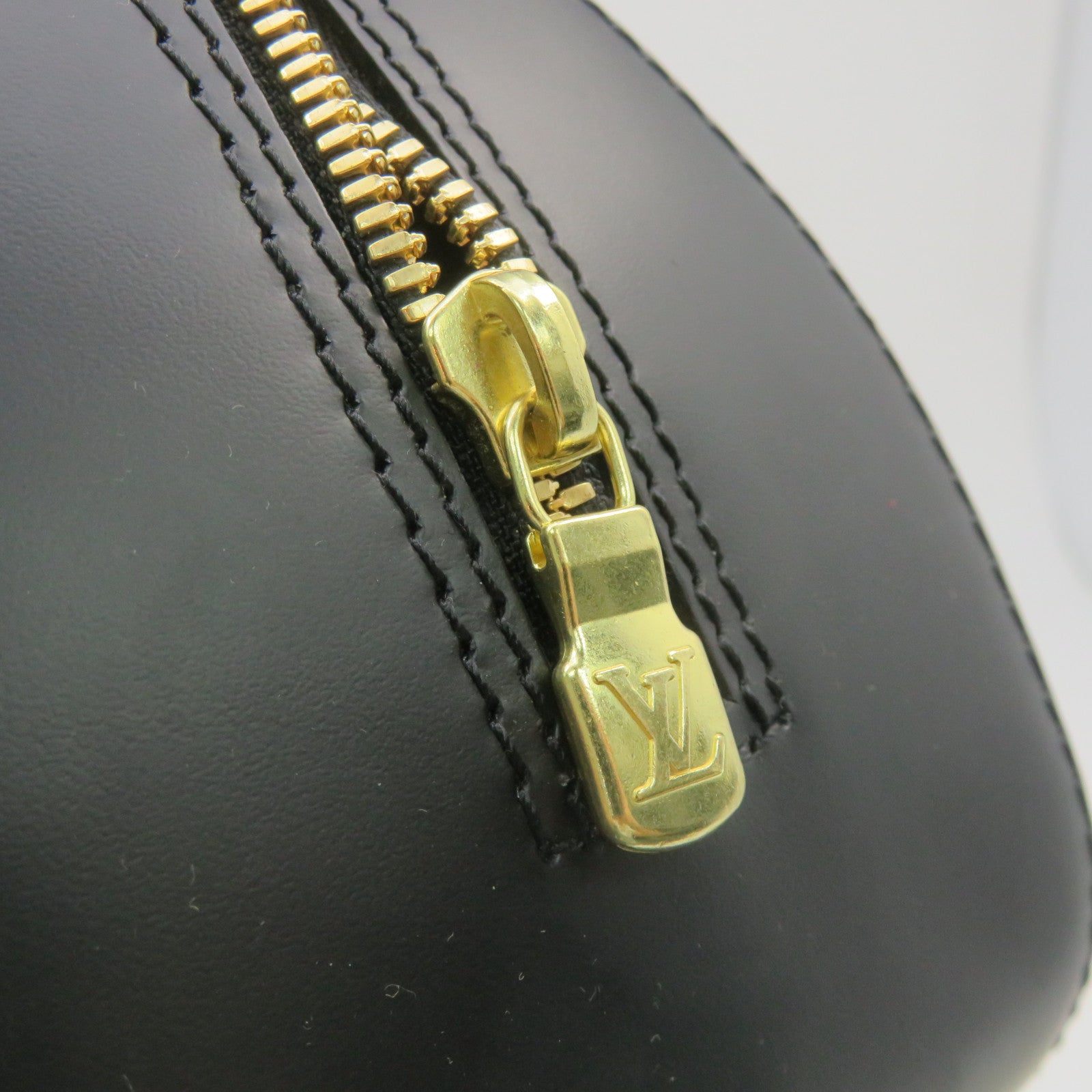 LOUIS VUITTON Epi Jasmin Gold Buckle Handle Bag Black