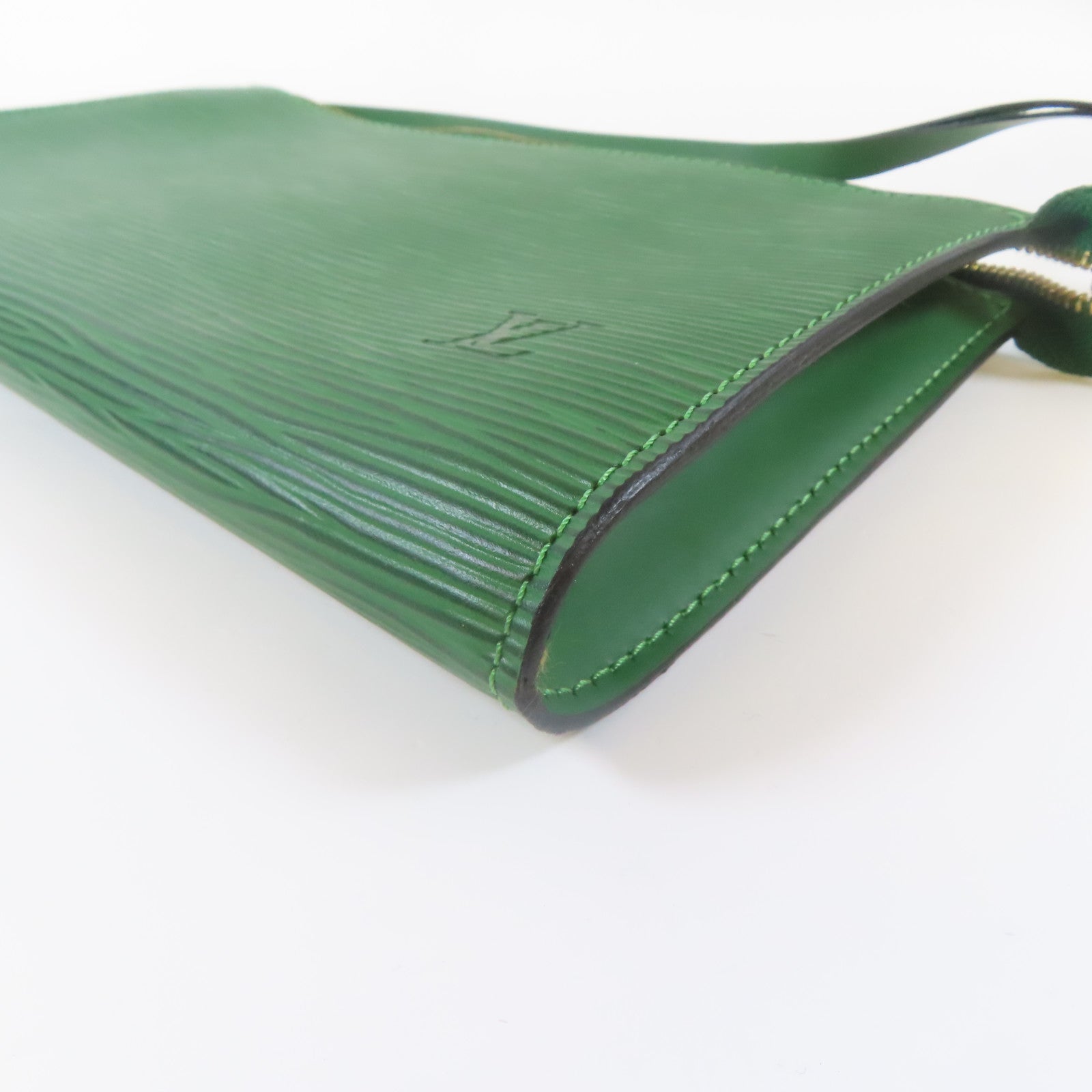 LOUIS VUITTON Epi Pochette Accessories金扣手挽袋綠色