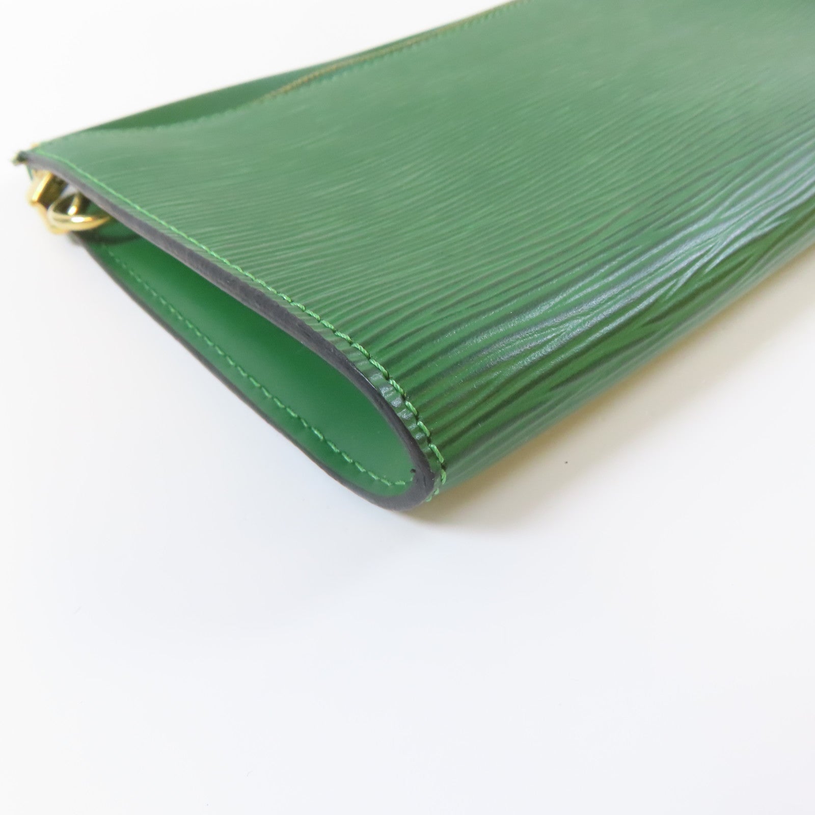 LOUIS VUITTON Epi Pochette Accessories金扣手挽袋綠色
