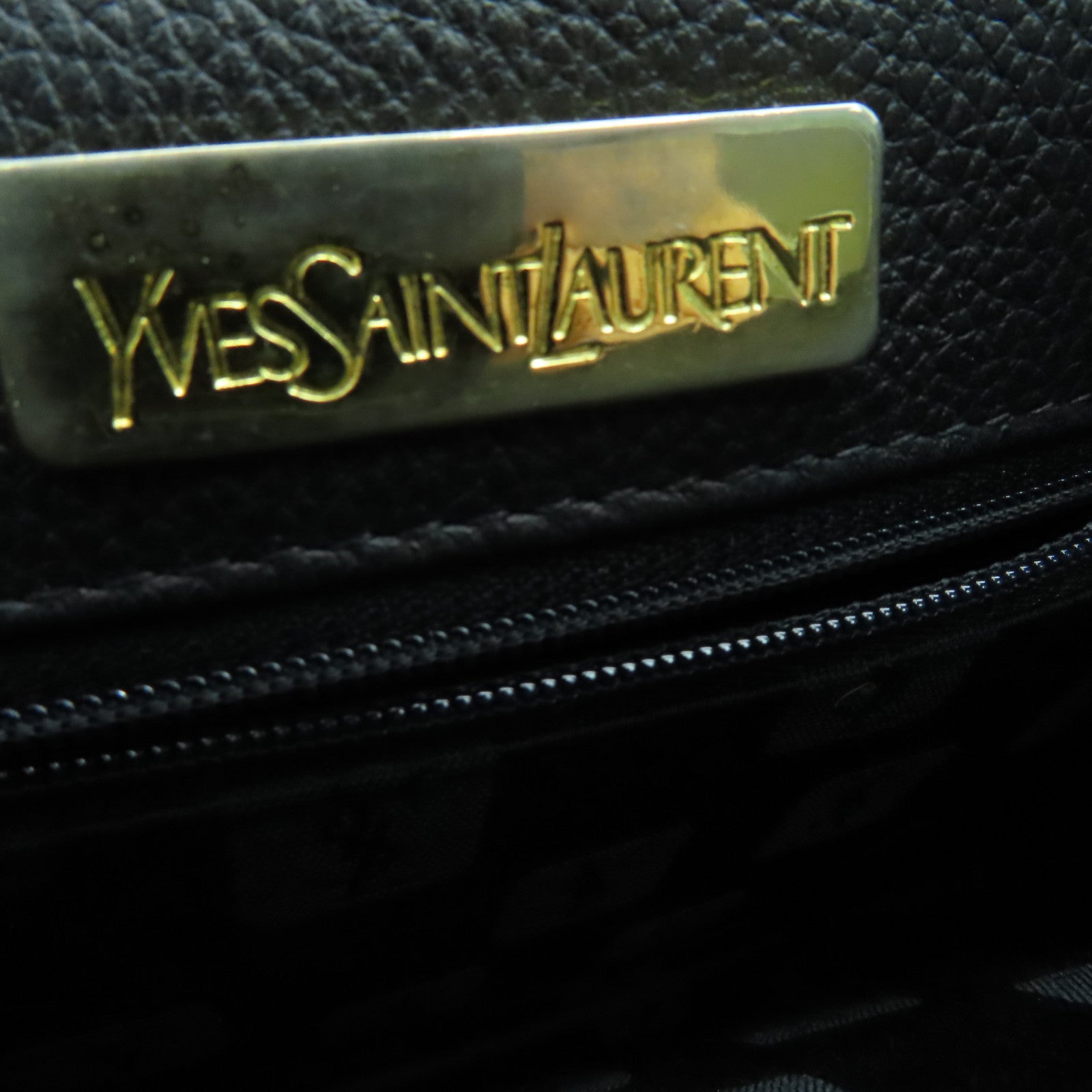 YVES SAINT LAURENT 牛皮皮革Handbag手挽袋黑色