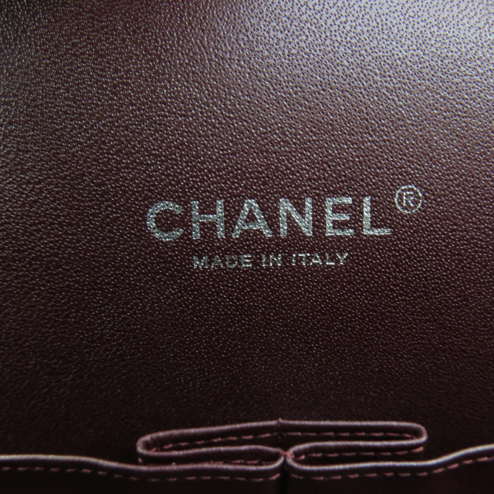CHANEL Caviar皮革Maxi Jumbo Shoulder Bag银扣链带肩背袋黑色