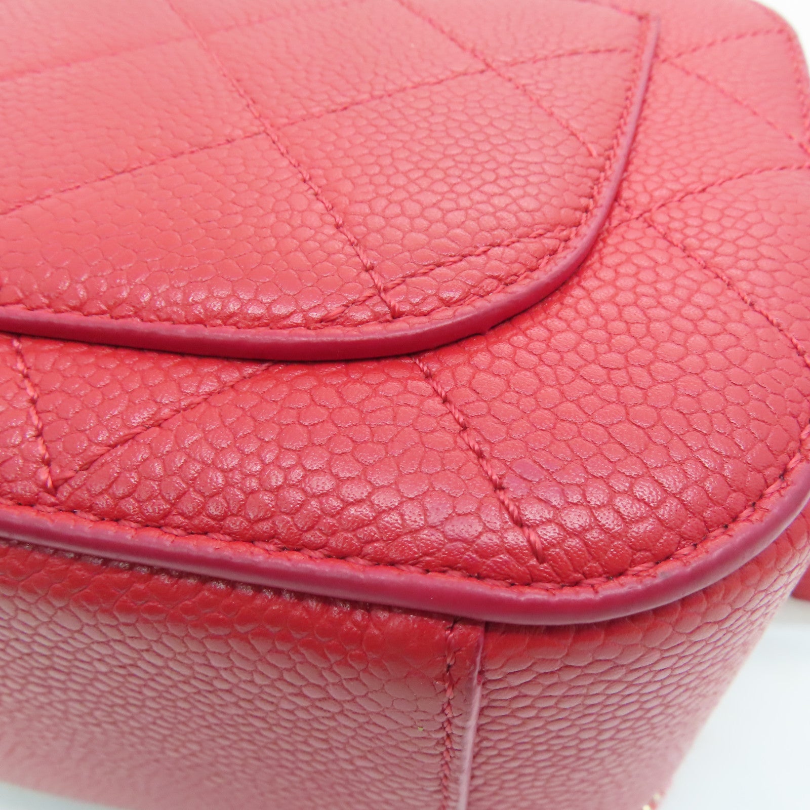 CHANEL Lingge Caviar Leather Affinity Camera Case Gold Buckle Chain Handle Shoulder Back Dual-purpose Bag Red