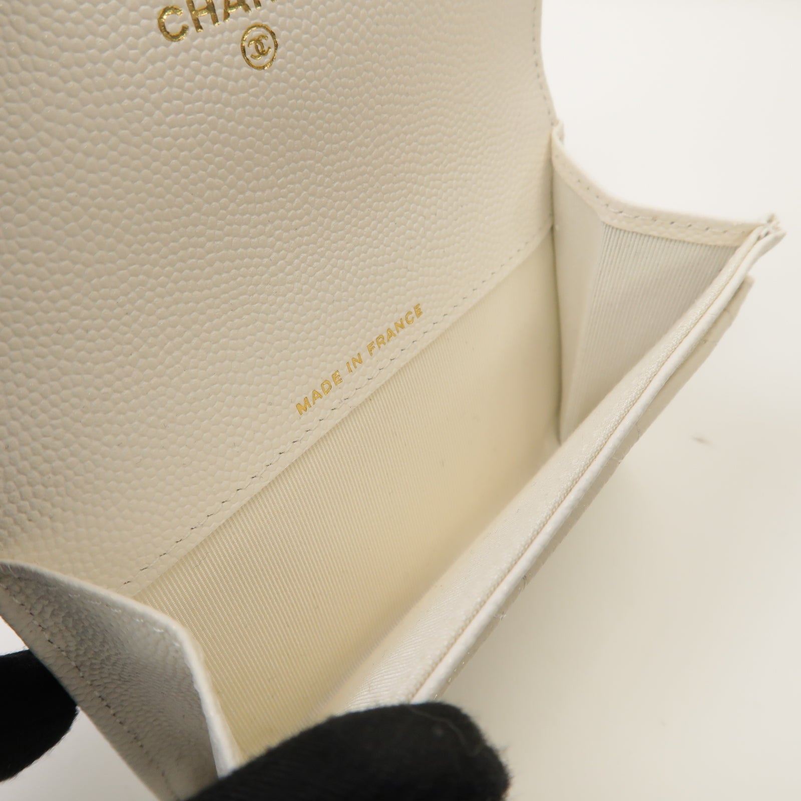 CHANEL 菱格Caviar皮革Card Case金扣卡片套白色