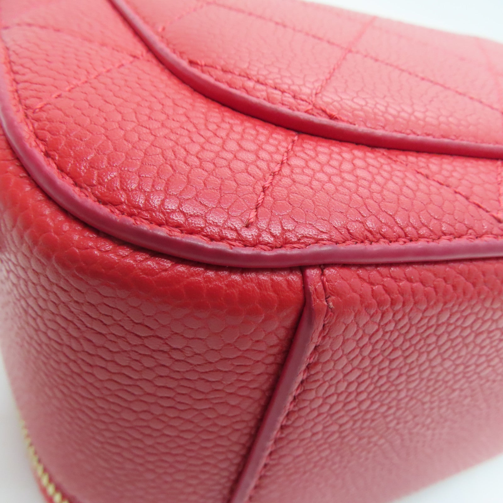 CHANEL Lingge Caviar Leather Affinity Camera Case Gold Buckle Chain Handle Shoulder Back Dual-purpose Bag Red