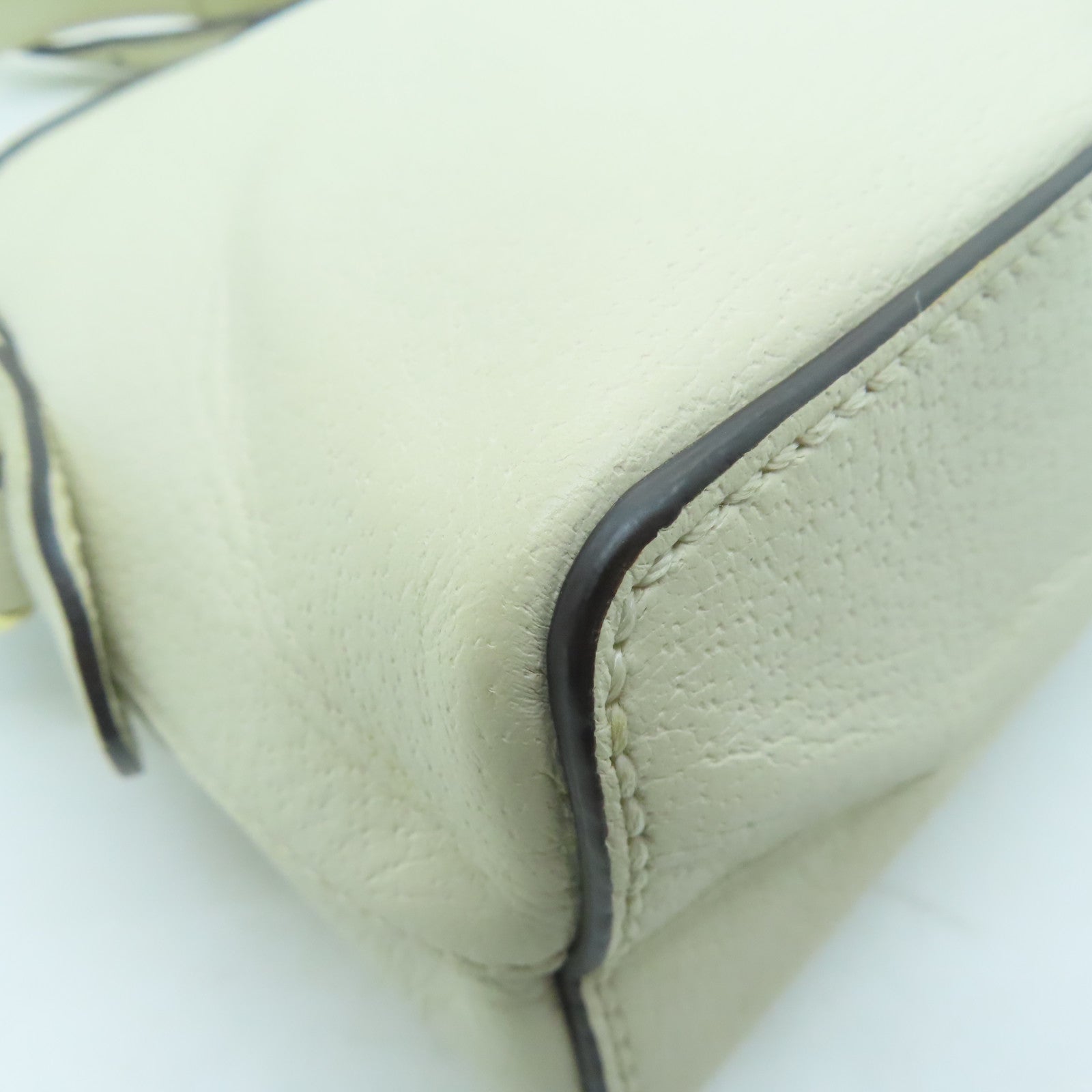 GUCCI 牛皮皮革Ophidia金扣肩背袋白色