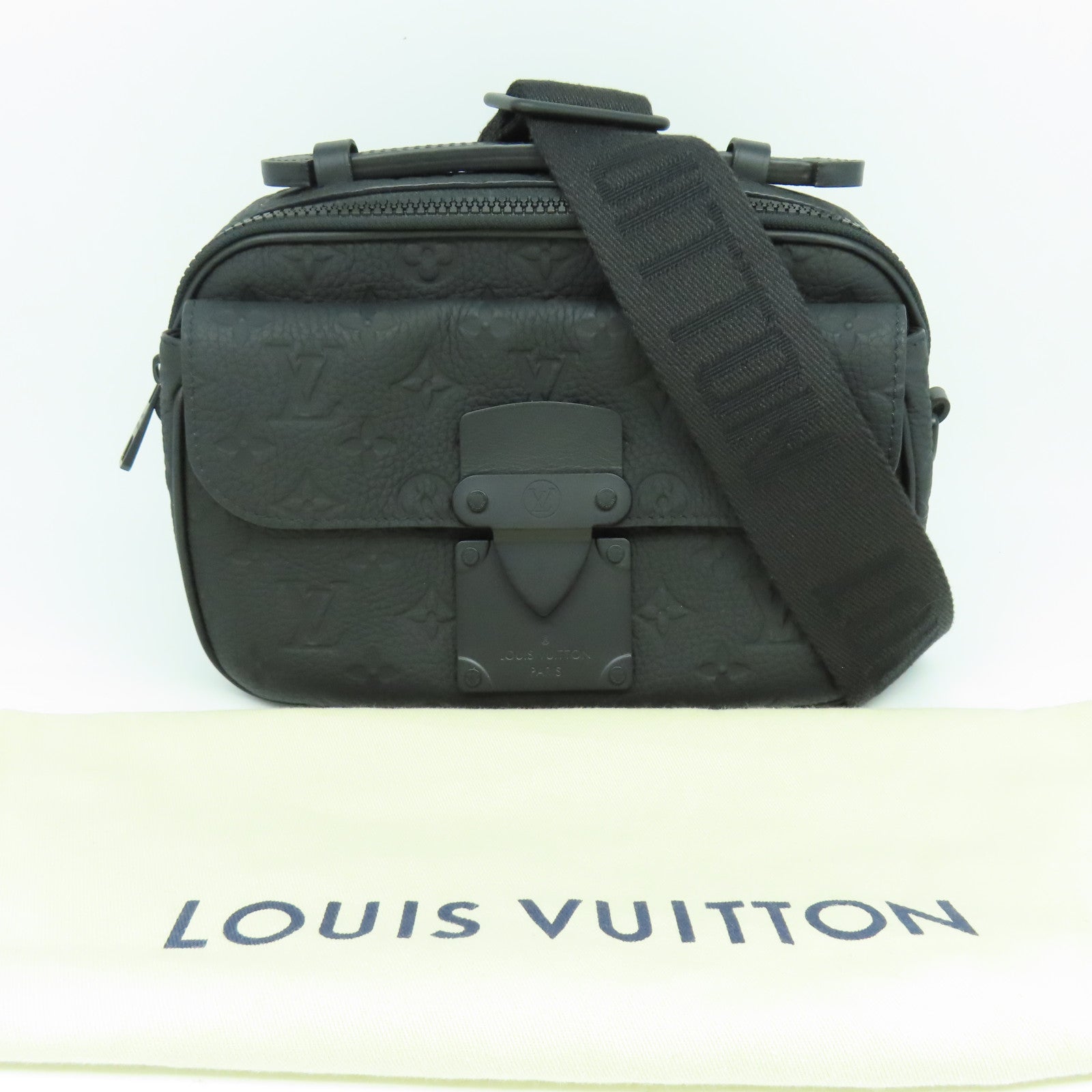 LOUIS VUITTON Monogram Taurillon S Lock Bag黑扣肩背袋黑色
