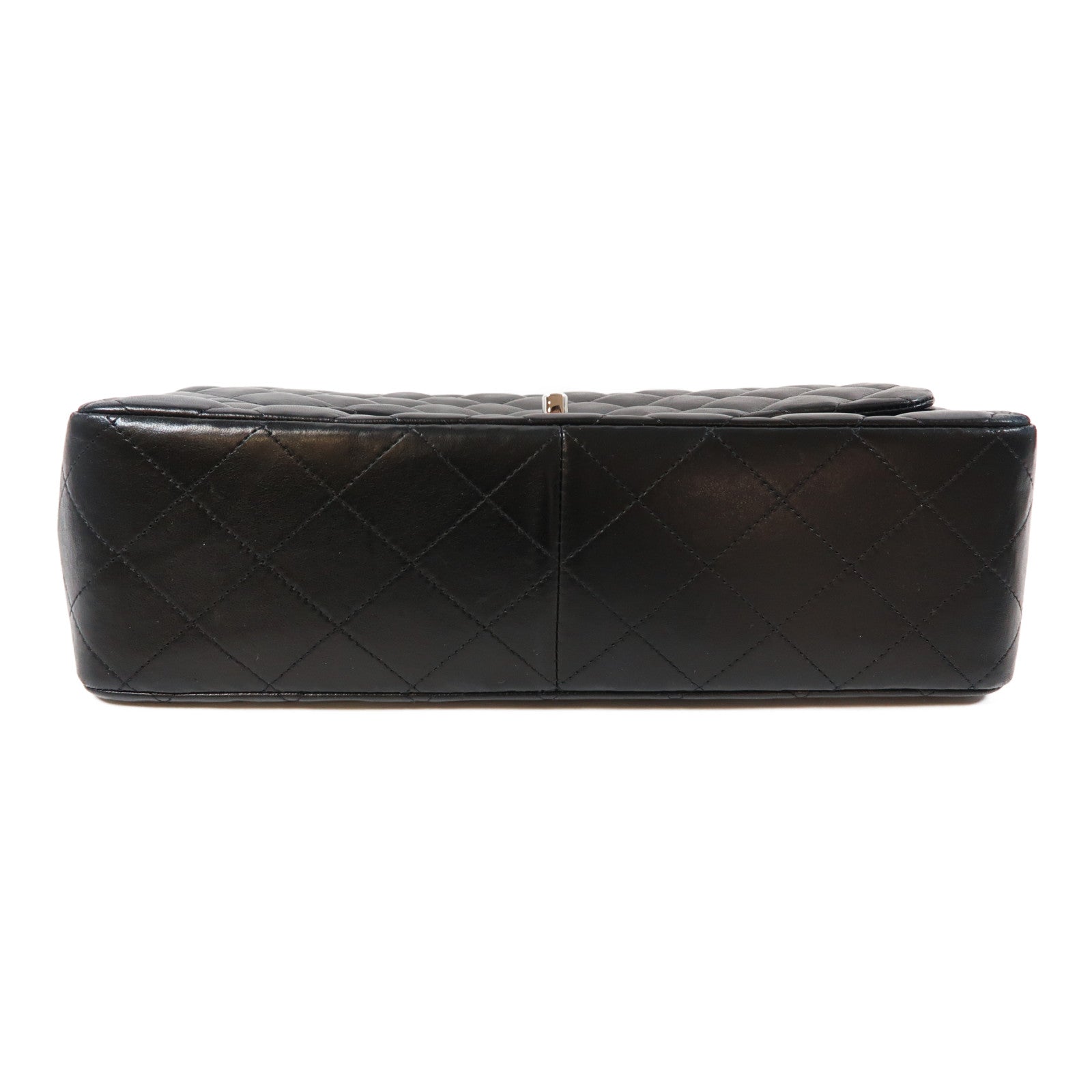 CHANEL 菱格羊皮皮革Classic Flap Jumbo銀扣鏈帶肩背袋黑色