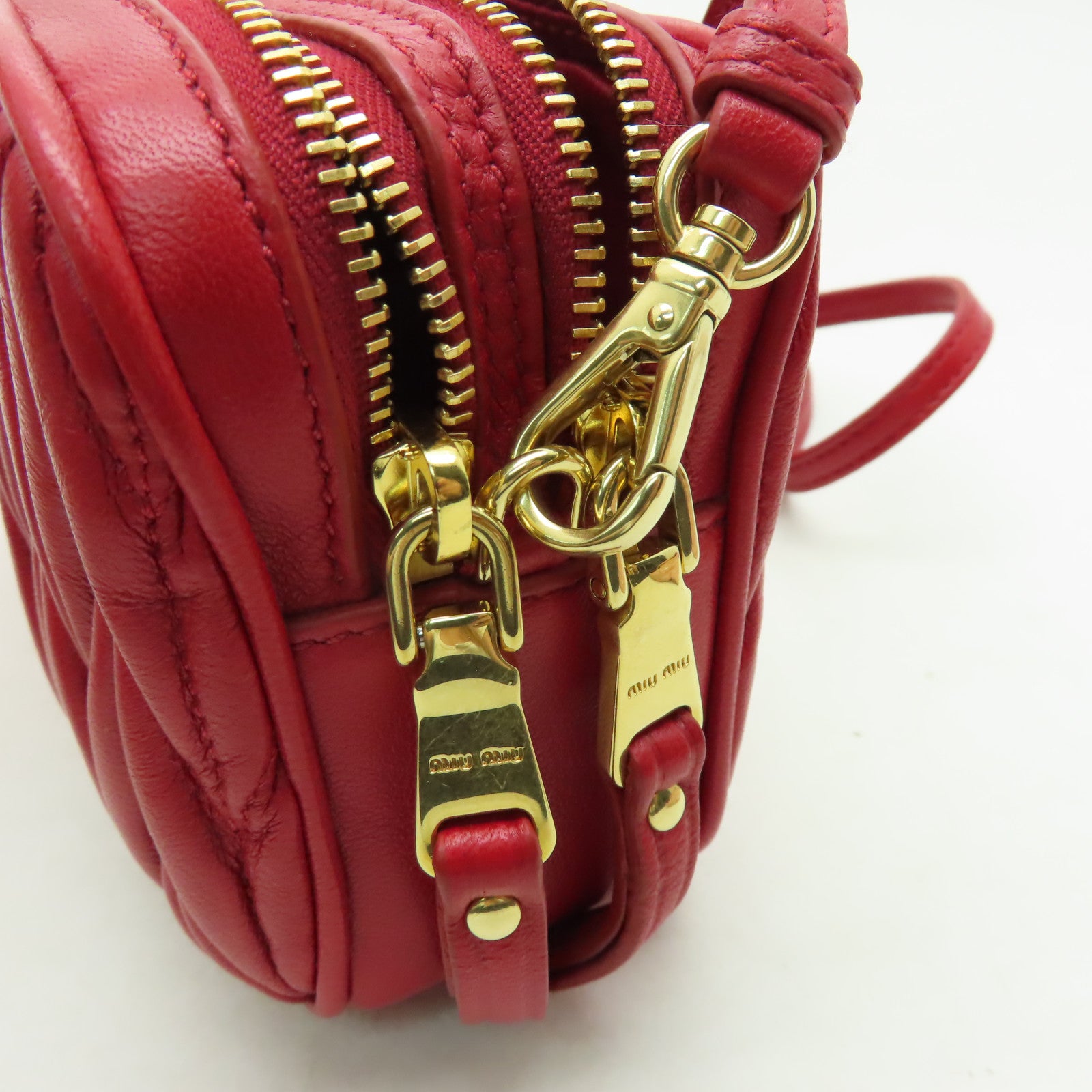 Miu Miu 羊皮皮革Shoulder Bag金扣肩背袋紅色