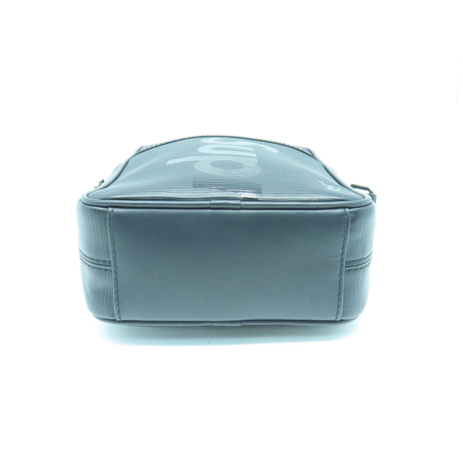 LOUIS VUITTON Epi Danube Supreme銀扣肩背袋黑色
