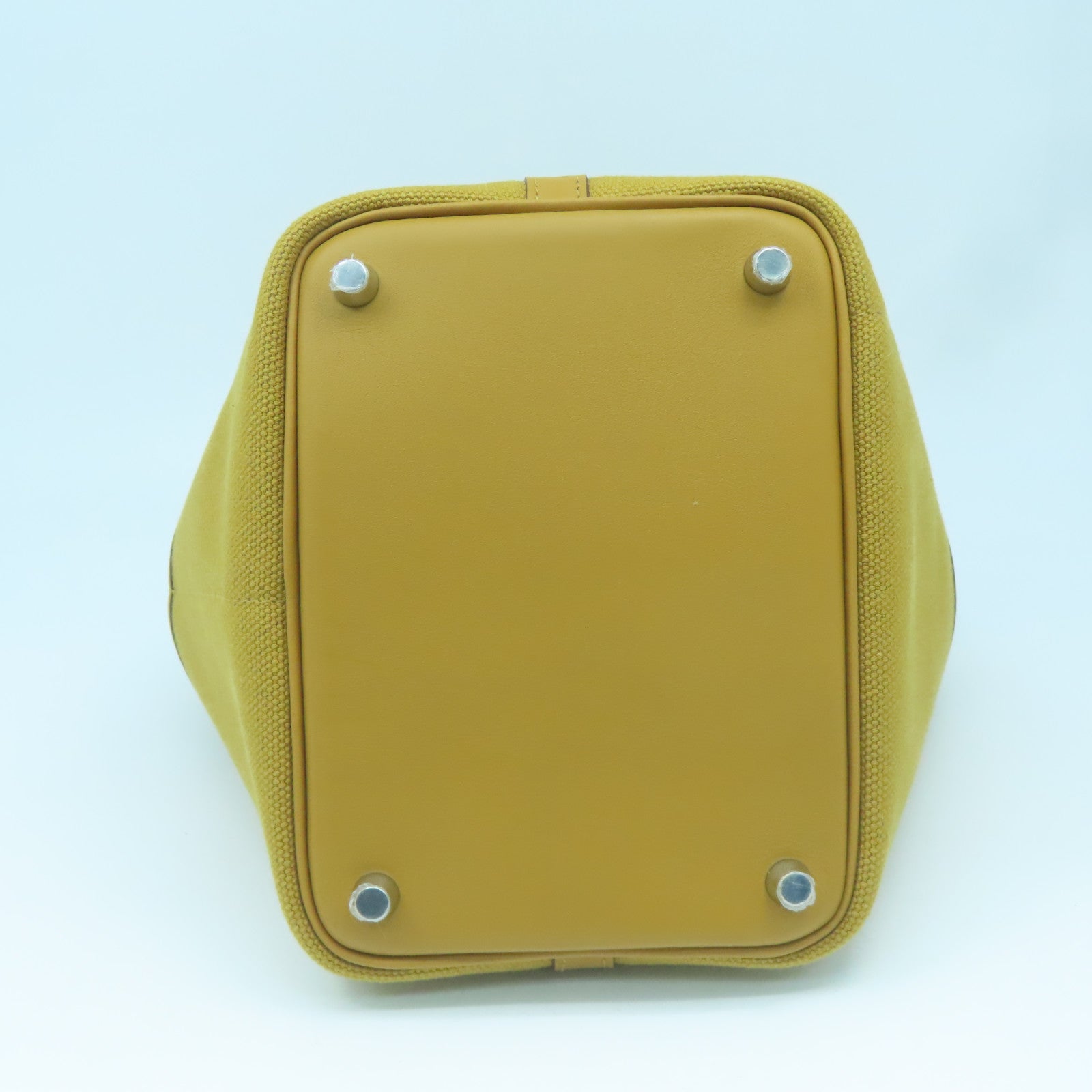 HERMES Swift Leather/Toile Geoland Canvas Picotin Cargo PM Silver Button Handle Bag Sesame