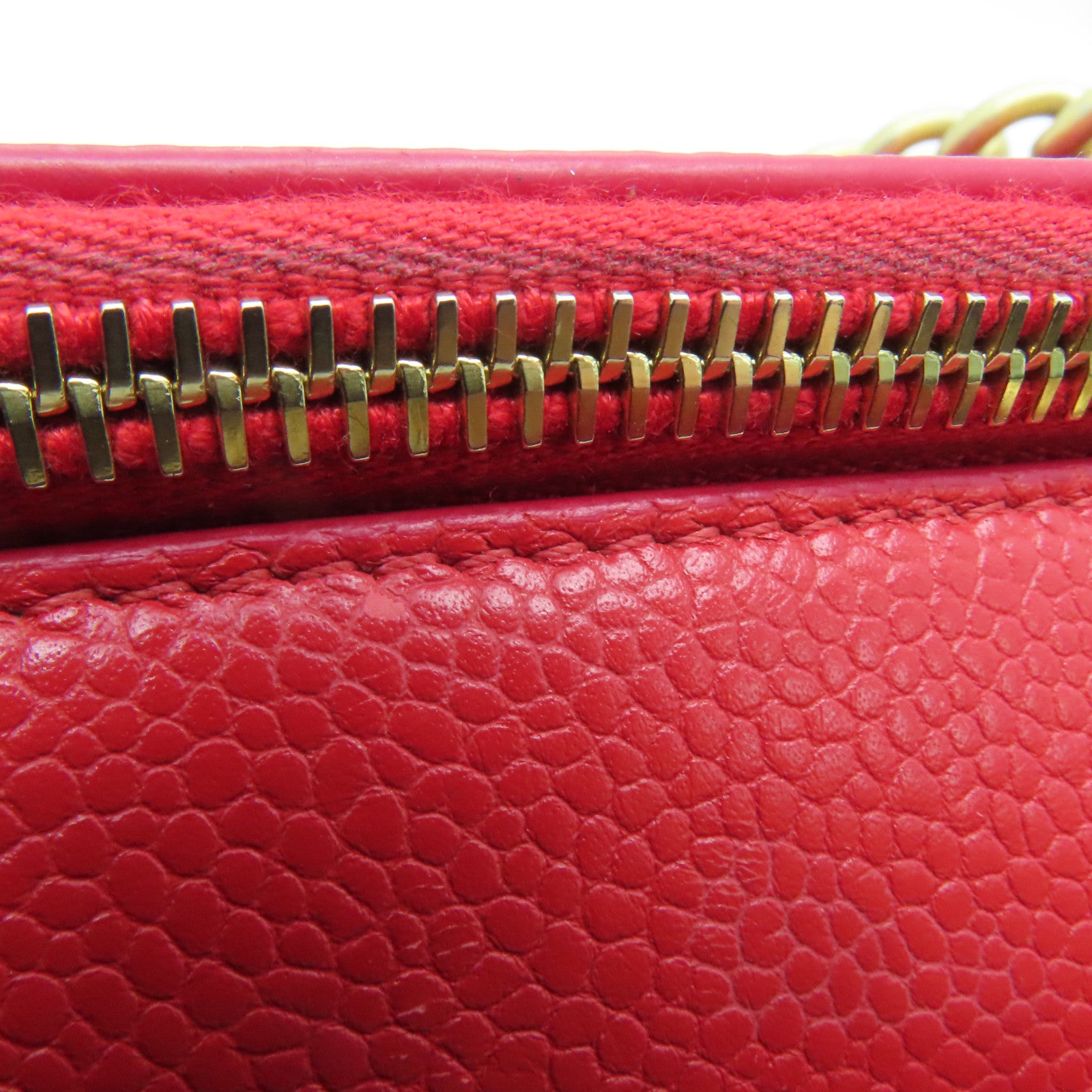 CHANEL Lingge Caviar Leather Affinity Camera Case Gold Buckle Chain Handle Shoulder Back Dual-purpose Bag Red
