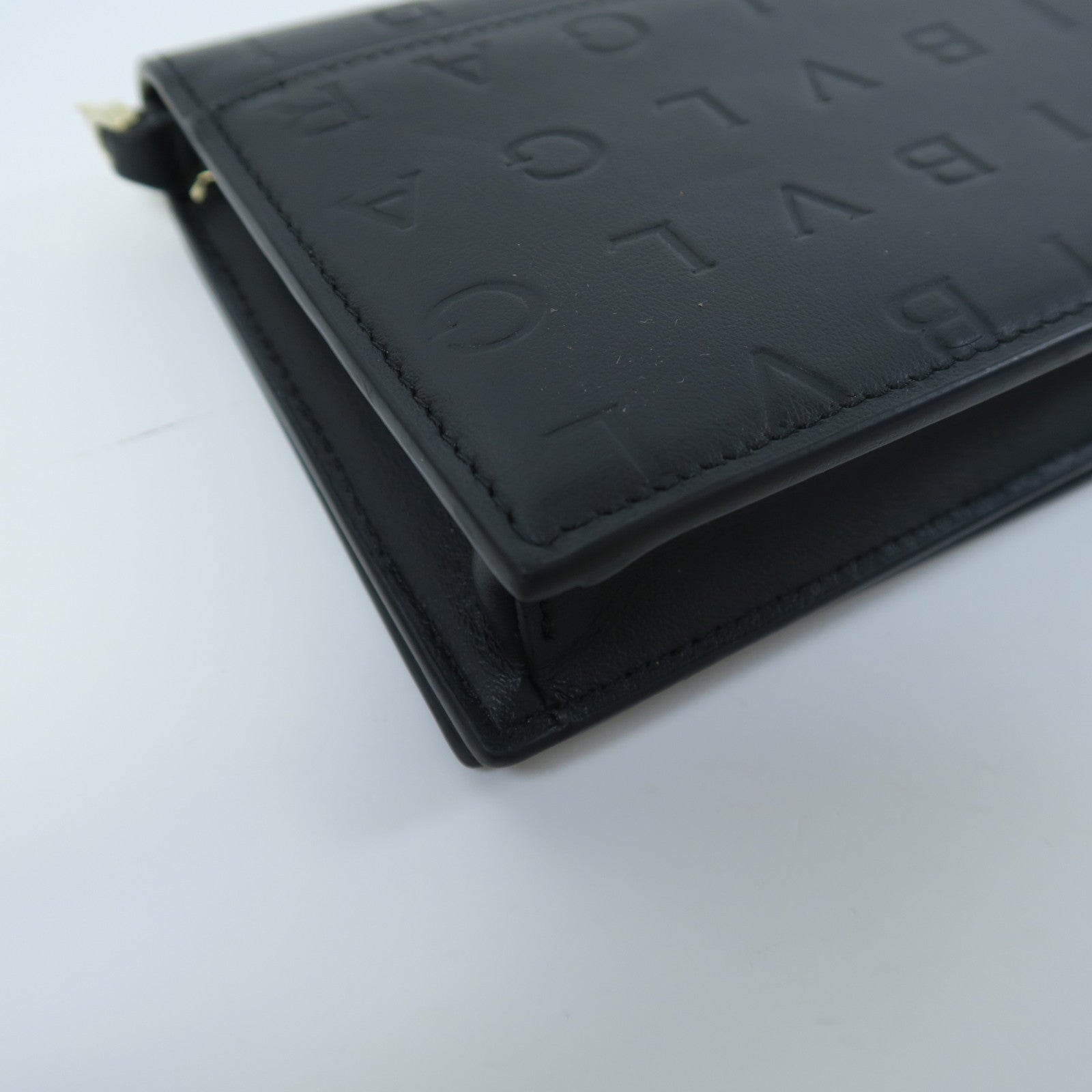 BVLGARI 牛皮皮革Shoulder Bag金扣肩背袋黑色