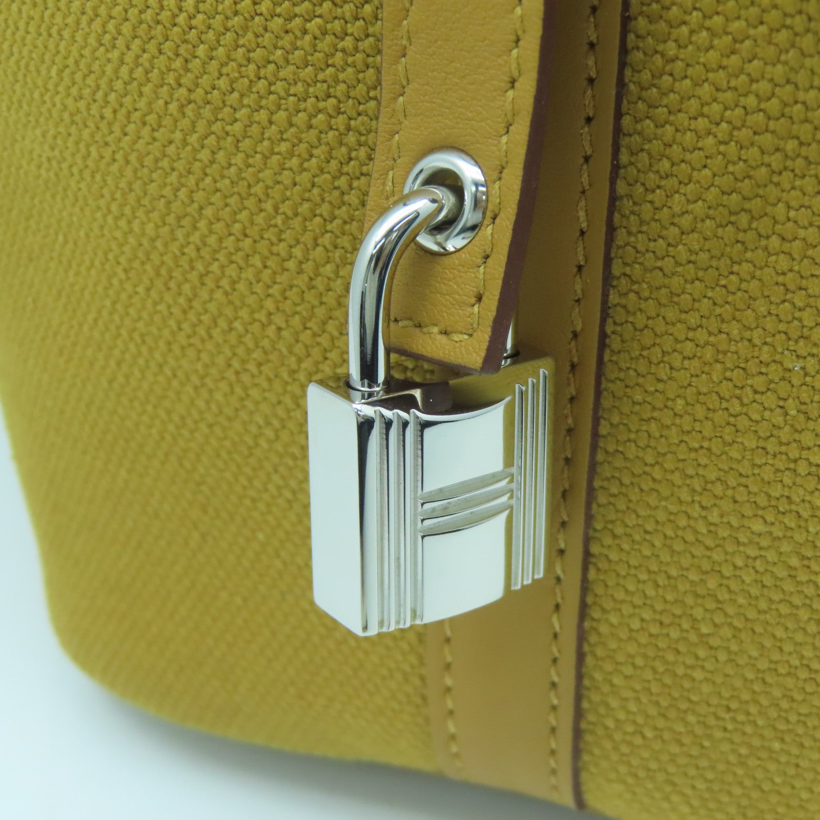 HERMES Swift Leather/Toile Geoland Canvas Picotin Cargo PM Silver Button Handle Bag Sesame