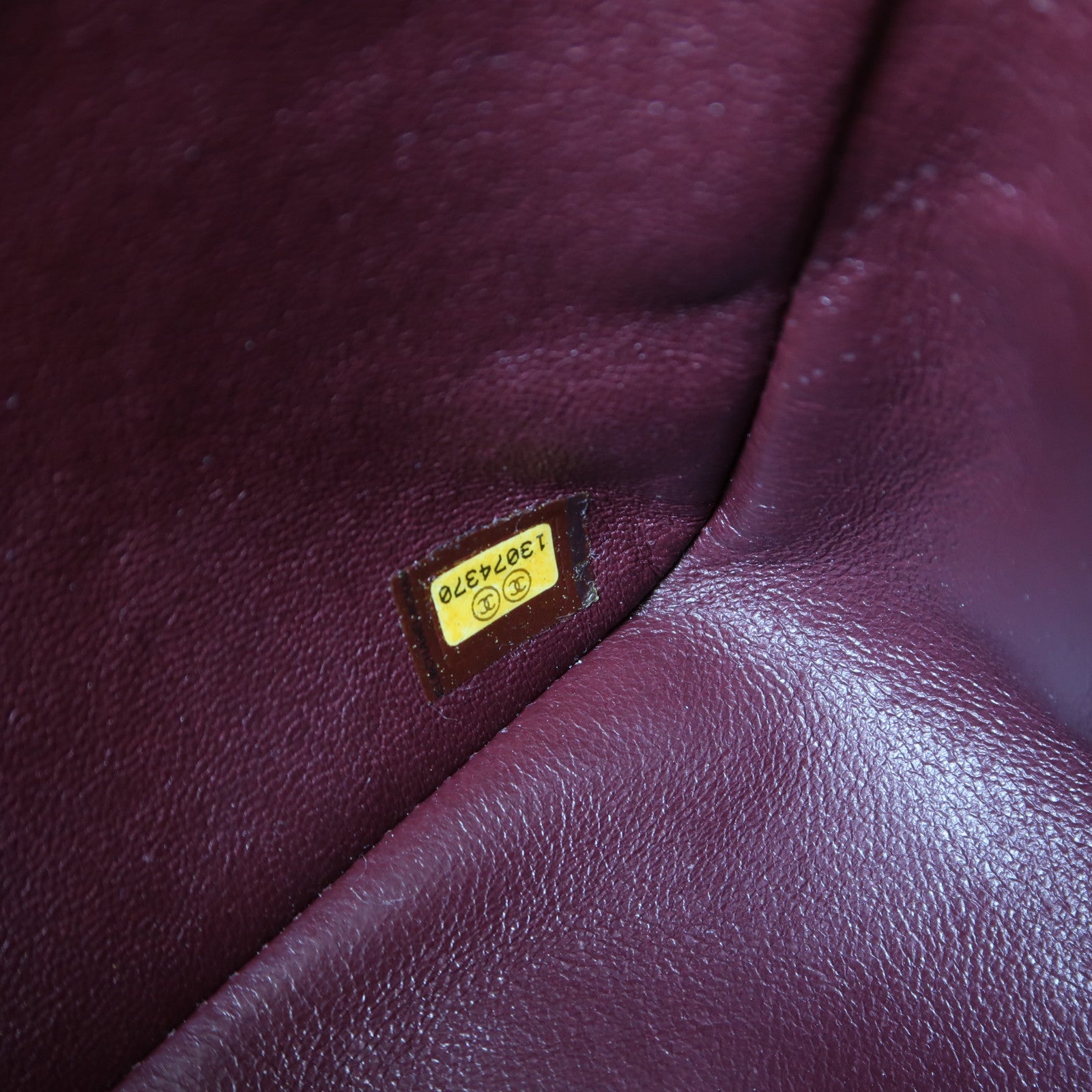 CHANEL 菱格羊皮皮革Classic Flap Jumbo銀扣鏈帶肩背袋黑色
