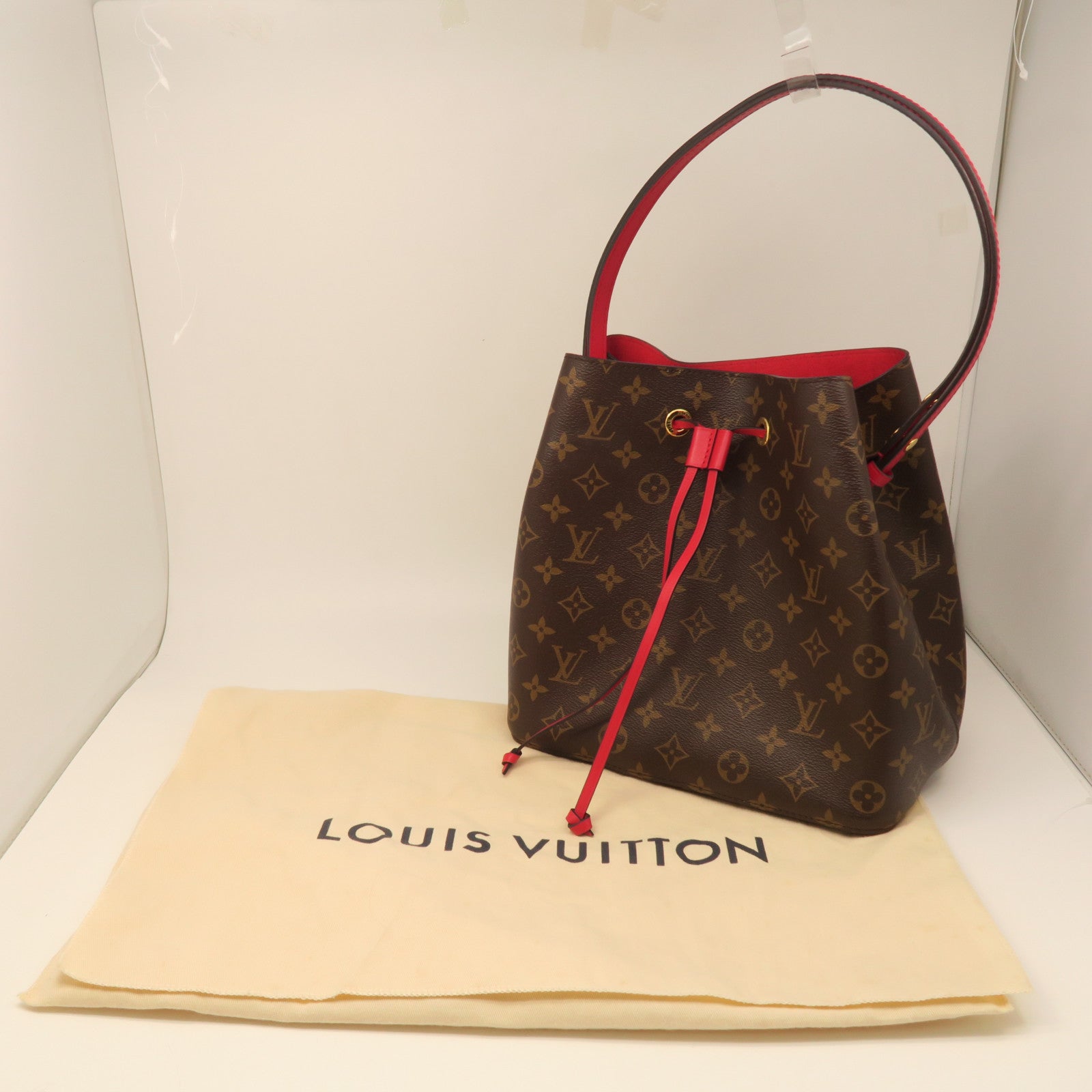 LOUIS VUITTON Monogram Neo NoeMM Gold Buckle Shoulder Bag Brown