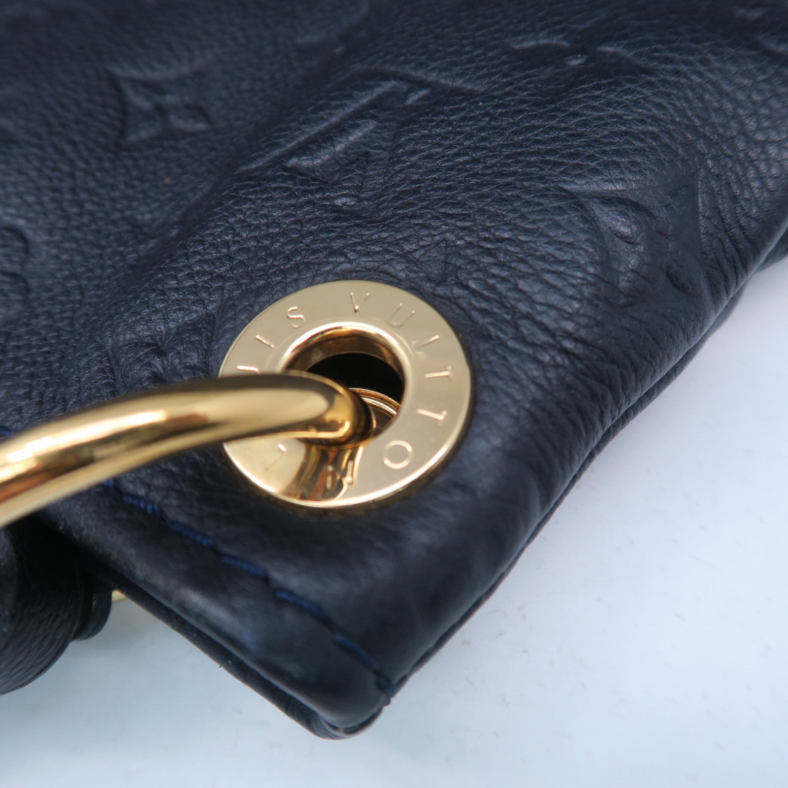 LOUIS VUITTON Monogram Empreinte Artsy金扣肩背袋深藍色
