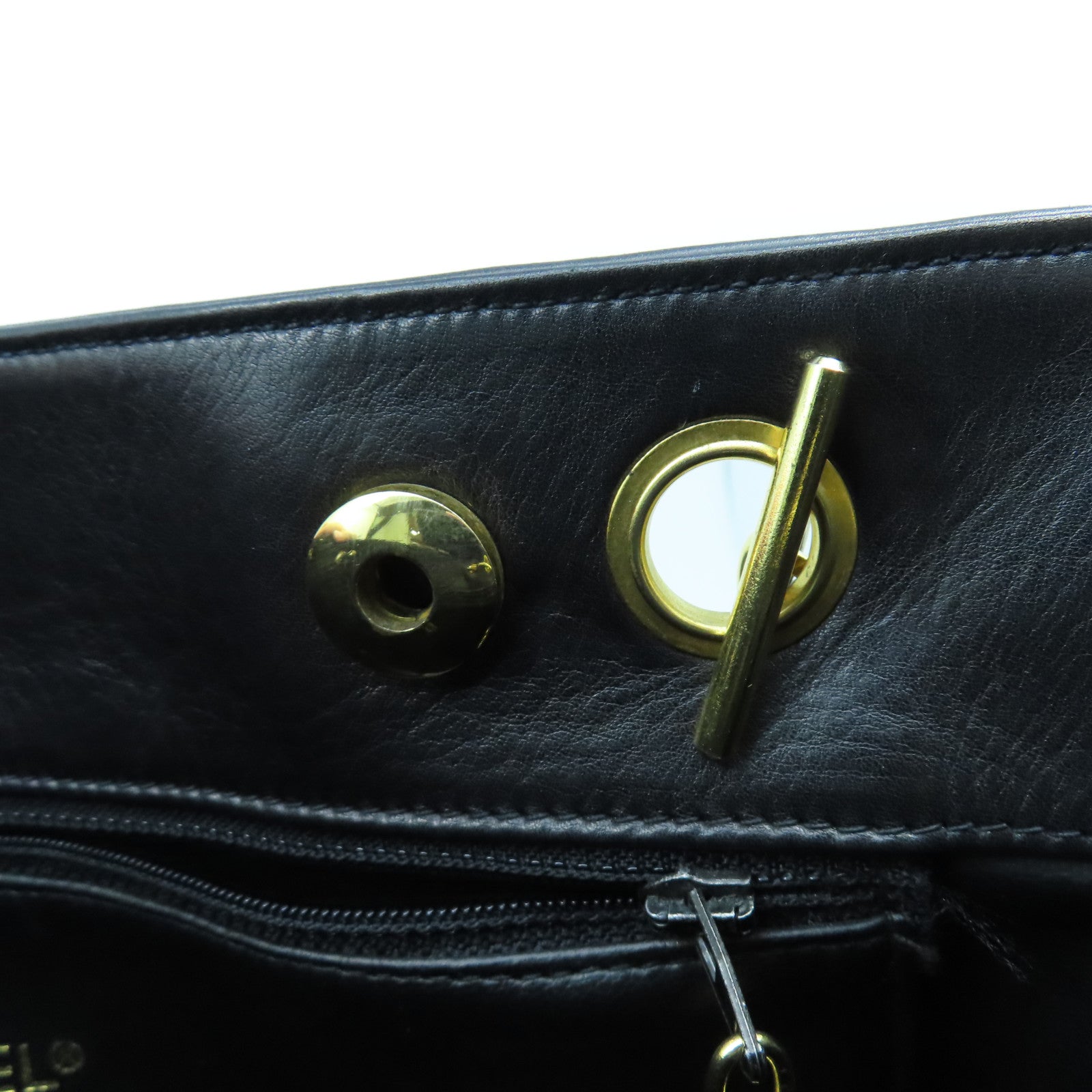 CHANEL 菱格羊皮皮革Chain Shoulder金扣鏈帶肩背袋黑色