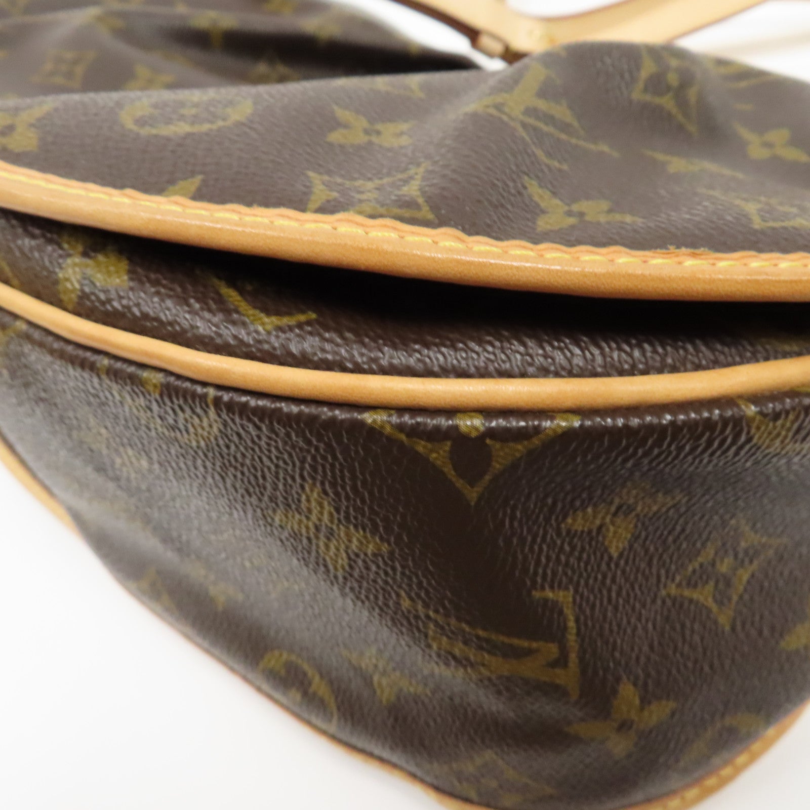 LOUIS VUITTON Monogram Menilmontant MM金扣肩背袋啡色
