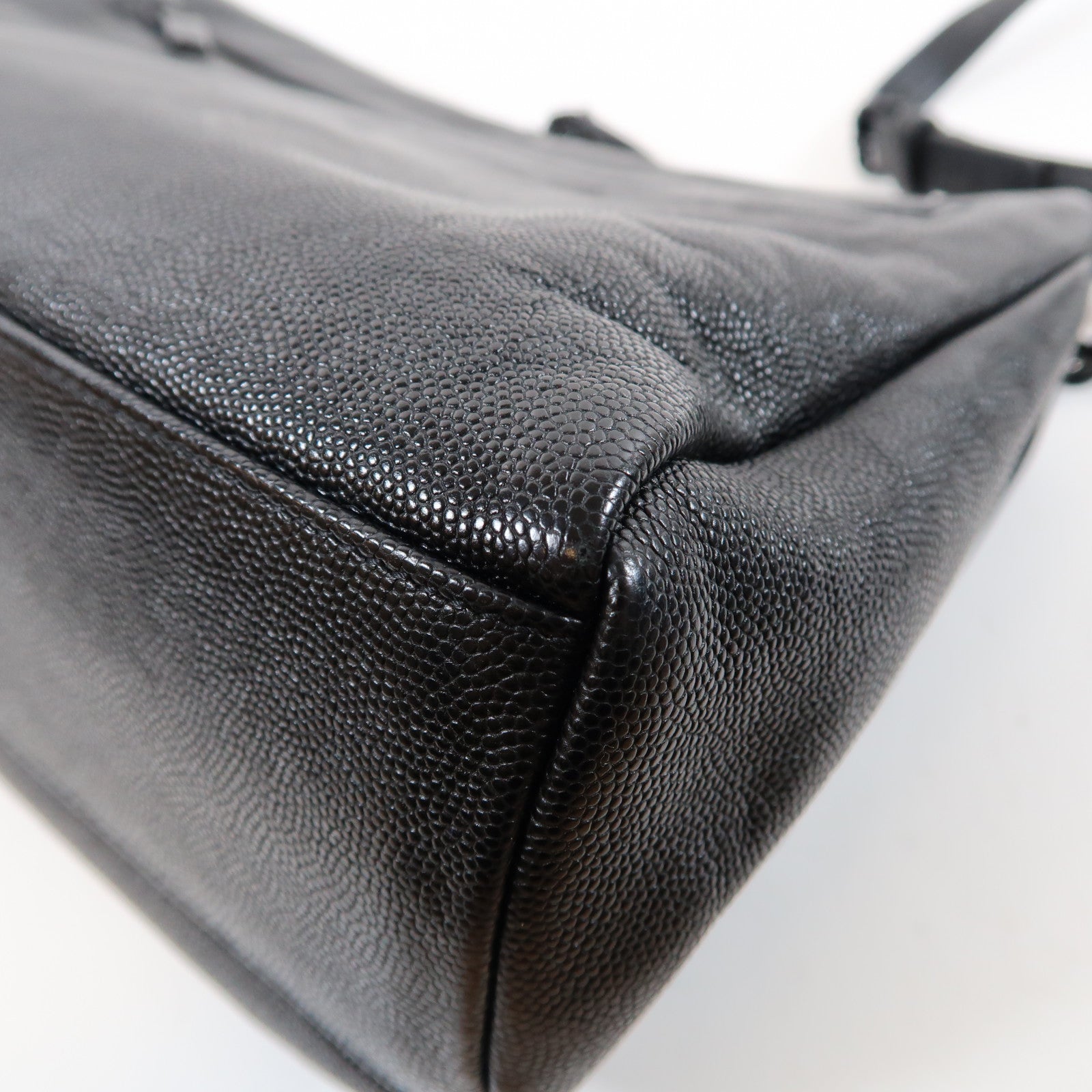 YVES SAINT LAURENT 牛皮皮革Shoulder Bag銀扣肩背袋黑色