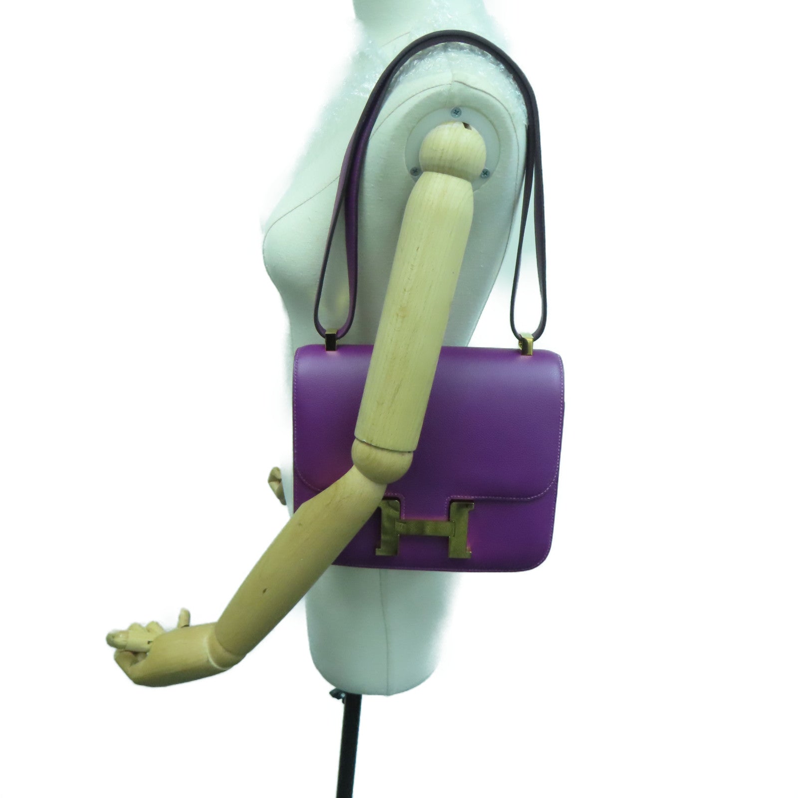 HERMES Evercolor Leather Constance 24 Gold Buckle Shoulder Bag Anemone/Purple