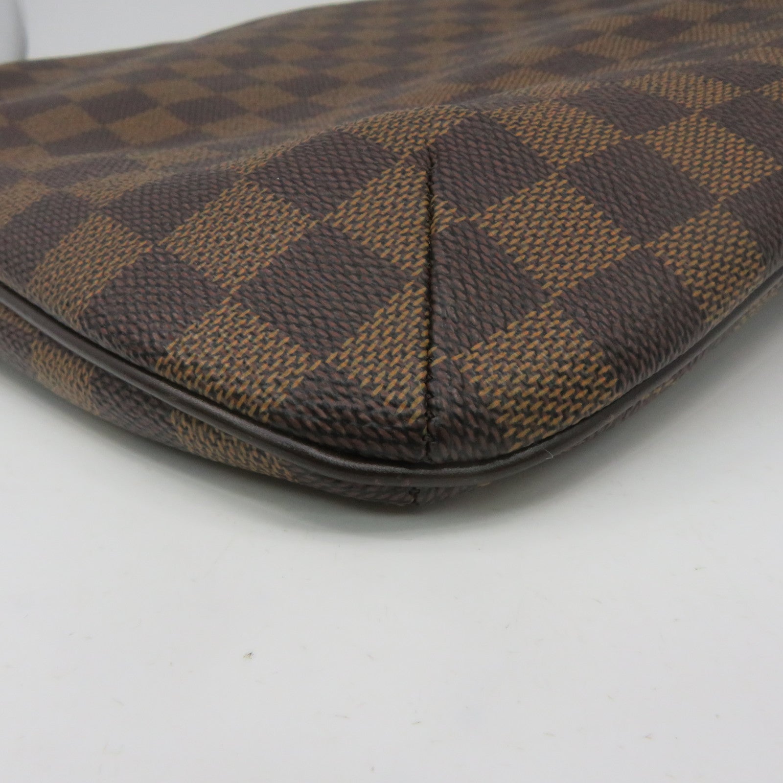 LOUIS VUITTON Damier Bloomsbury PM Gold Buckle Shoulder Bag Brown