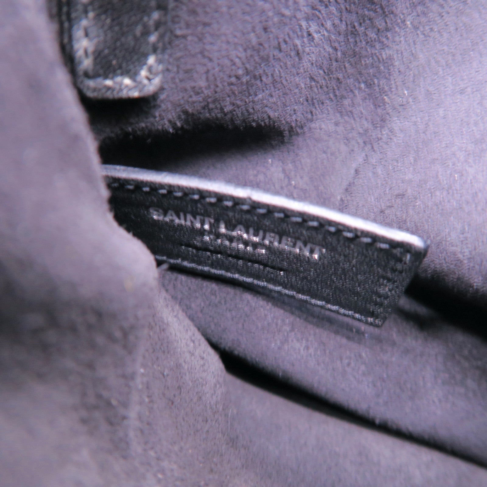 YVES SAINT LAURENT 牛皮皮革Anita银扣肩背袋黑色