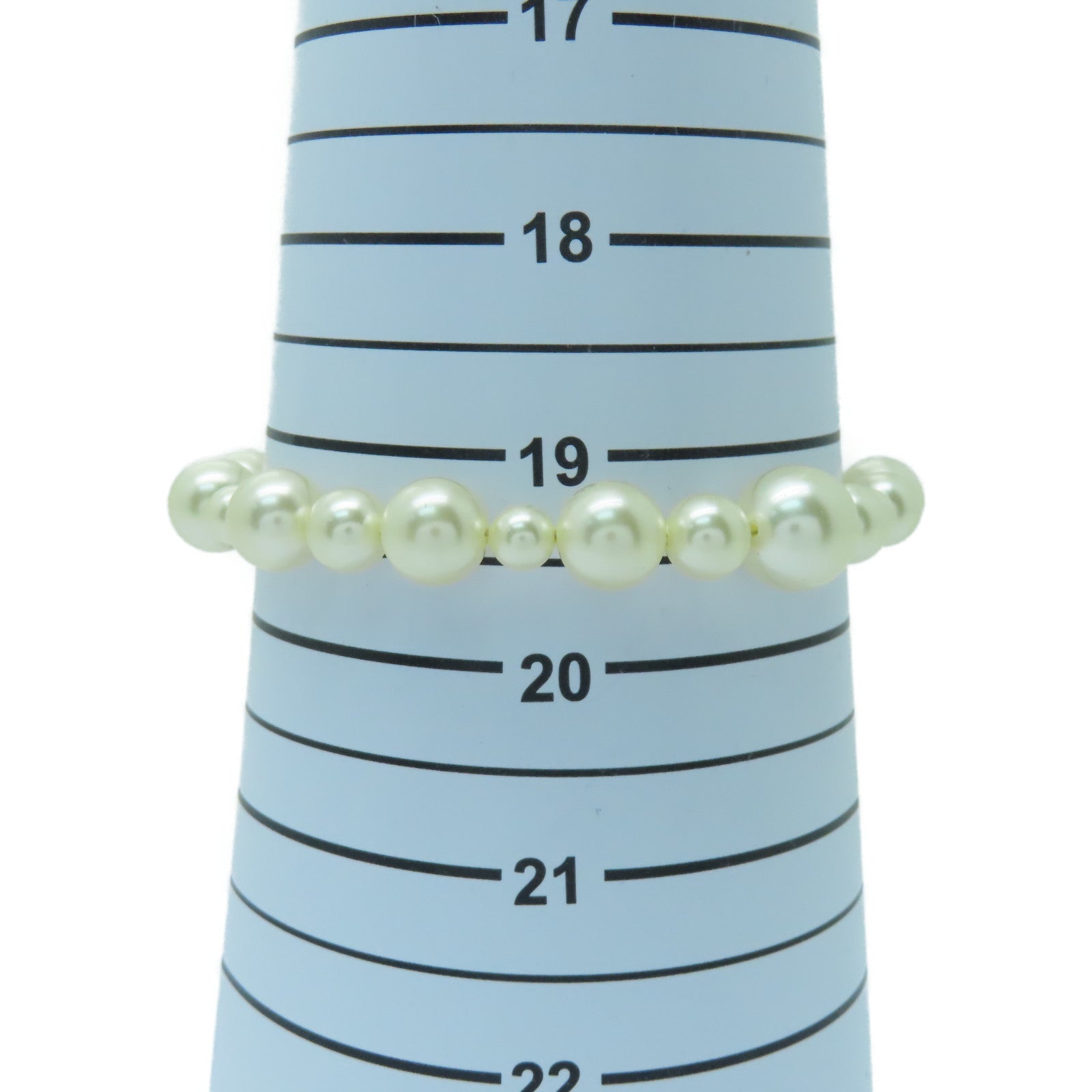 CHANEL 仿珍珠/金屬Bracelet金扣手鏈金色