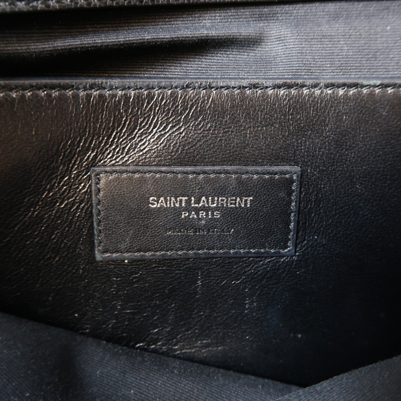 YVES SAINT LAURENT 牛皮皮革Shoulder Bag銀扣肩背袋黑色