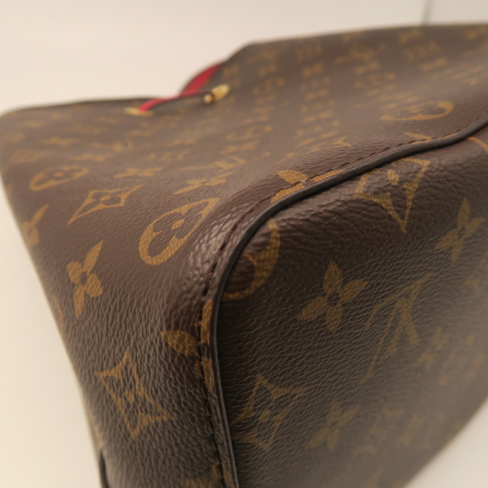 LOUIS VUITTON Monogram Neo NoeMM Gold Buckle Shoulder Bag Brown