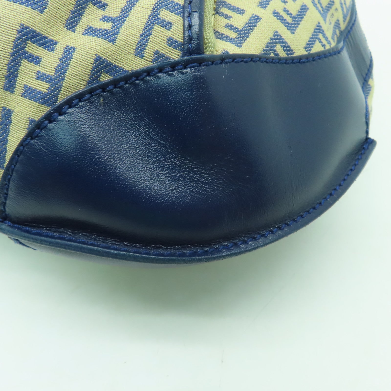 FENDI 帆布/皮革Shoulder Bag金扣肩背袋米色/藍色