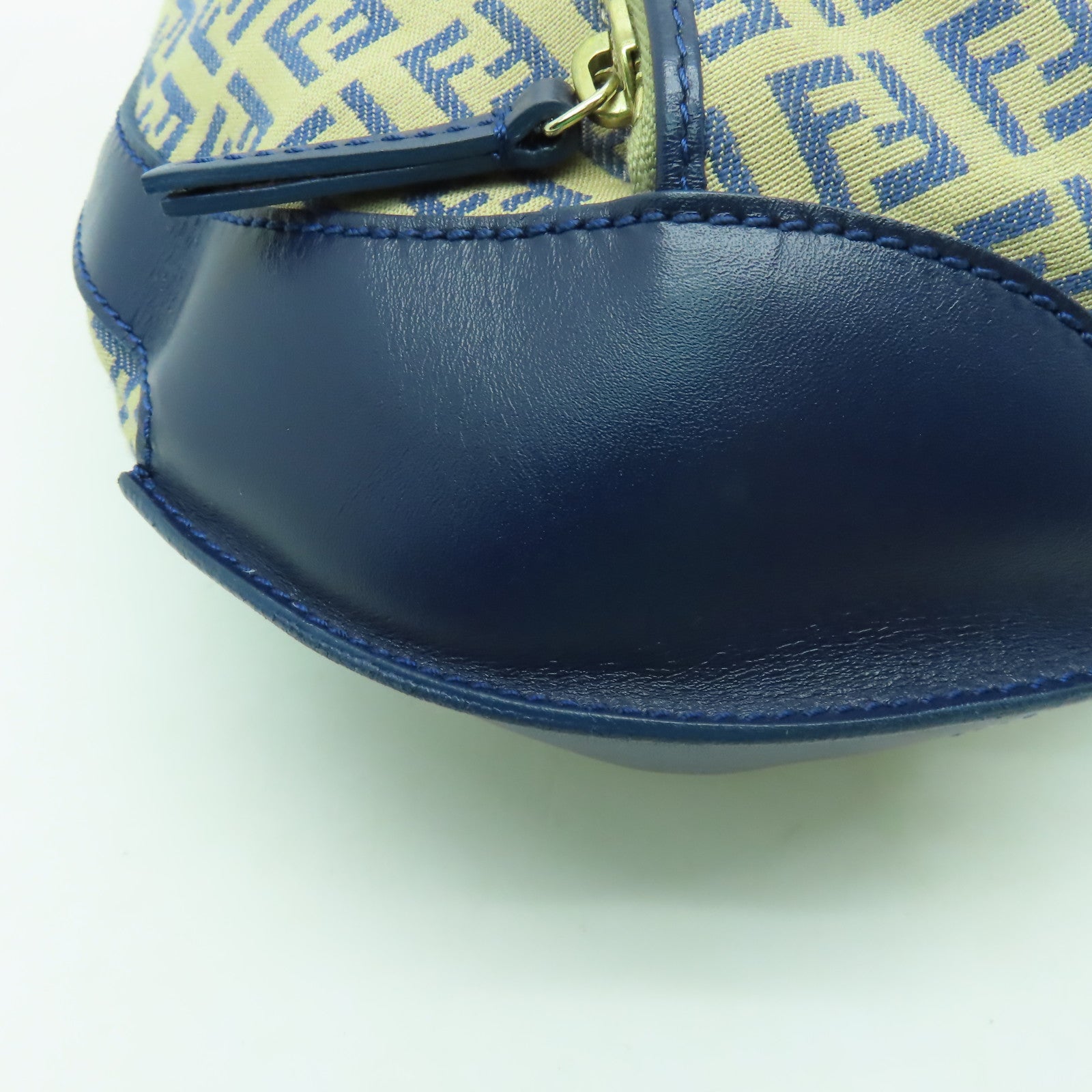 FENDI 帆布/皮革Shoulder Bag金扣肩背袋米色/藍色
