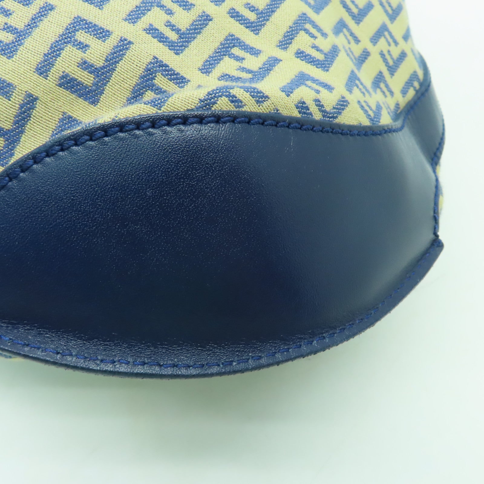 FENDI 帆布/皮革Shoulder Bag金扣肩背袋米色/藍色