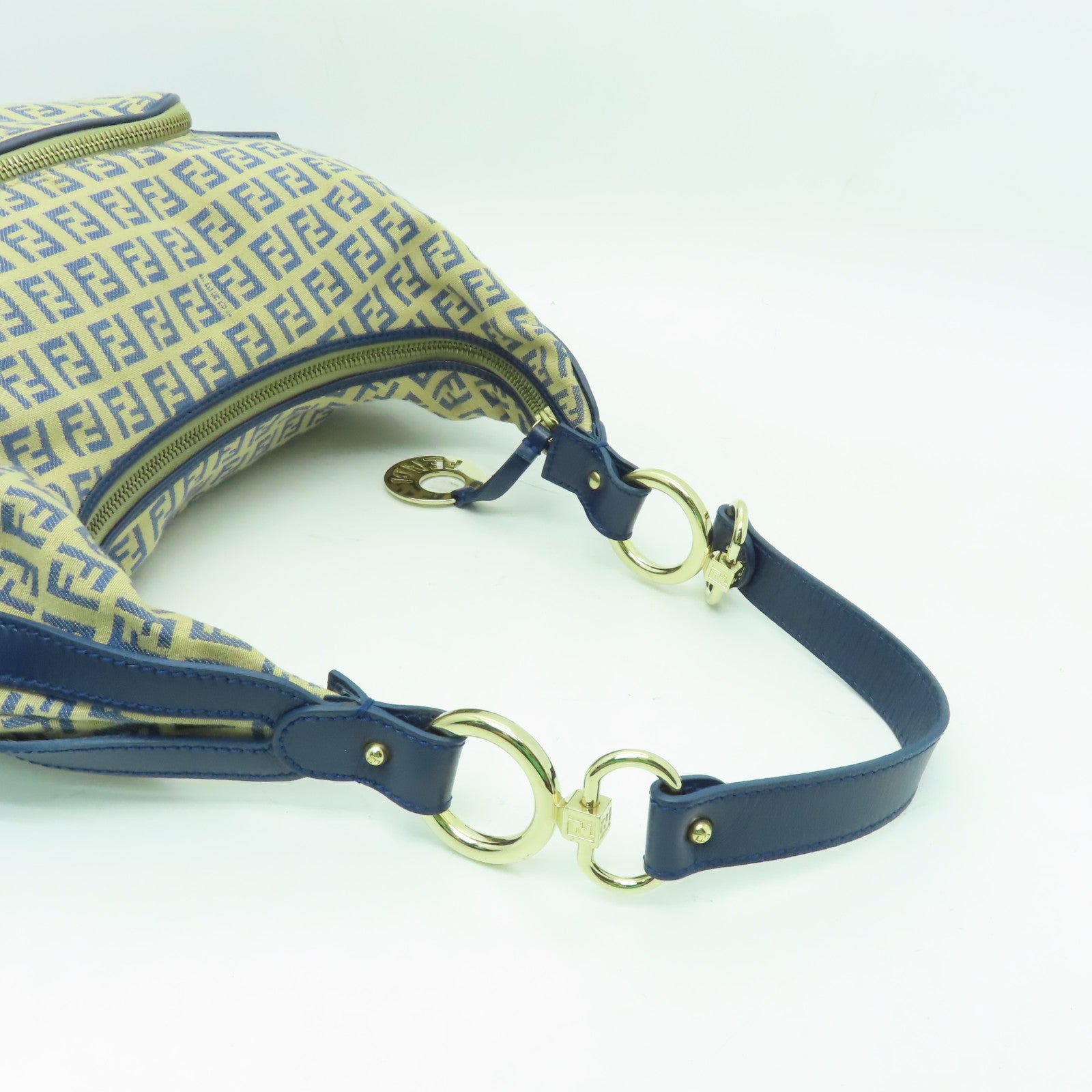 FENDI 帆布/皮革Shoulder Bag金扣肩背袋米色/藍色