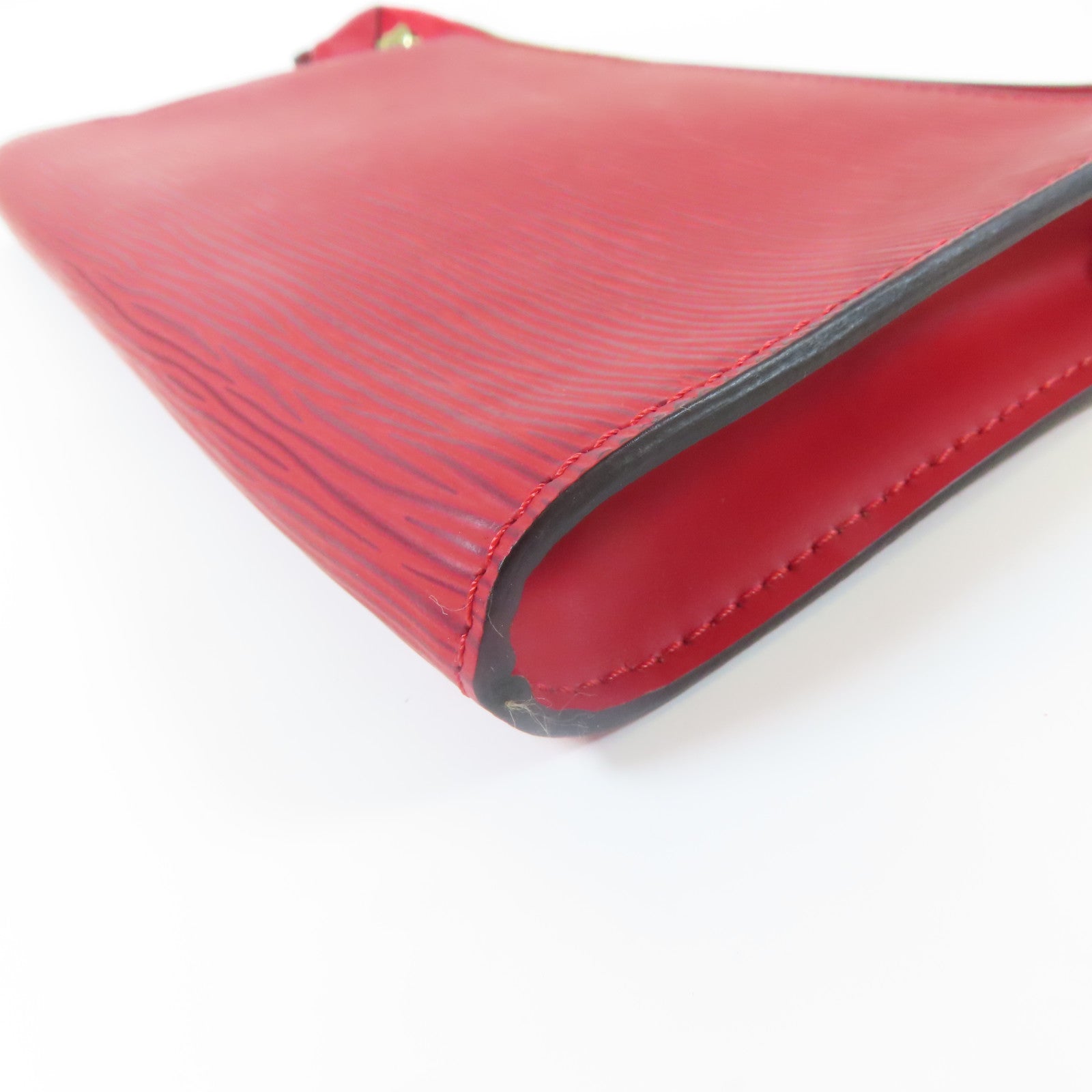 LOUIS VUITTON Epi Pochette Accessories金扣手挽袋紅色