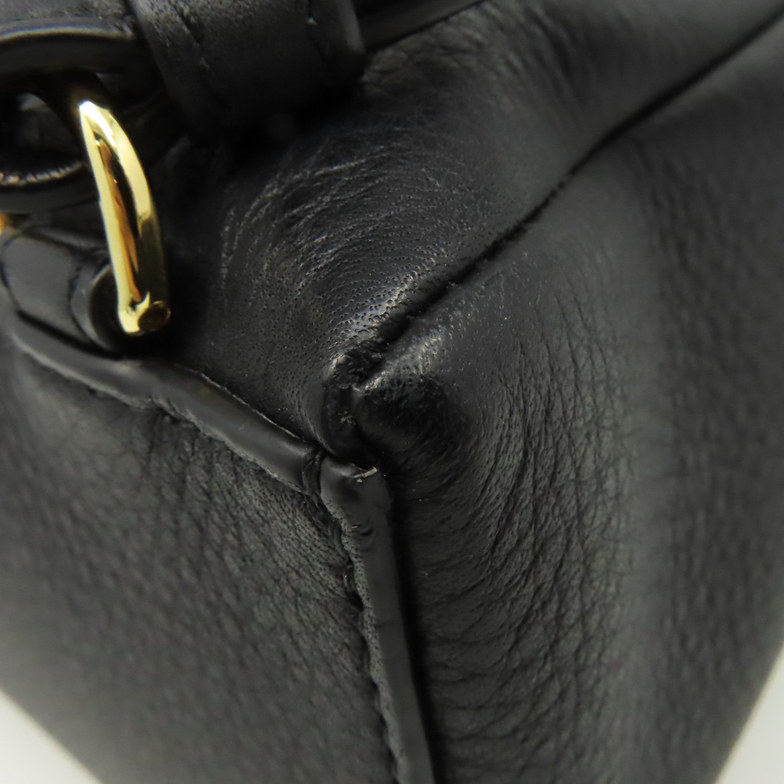 Loro Piana 牛皮皮革Backpack金扣背包黑色
