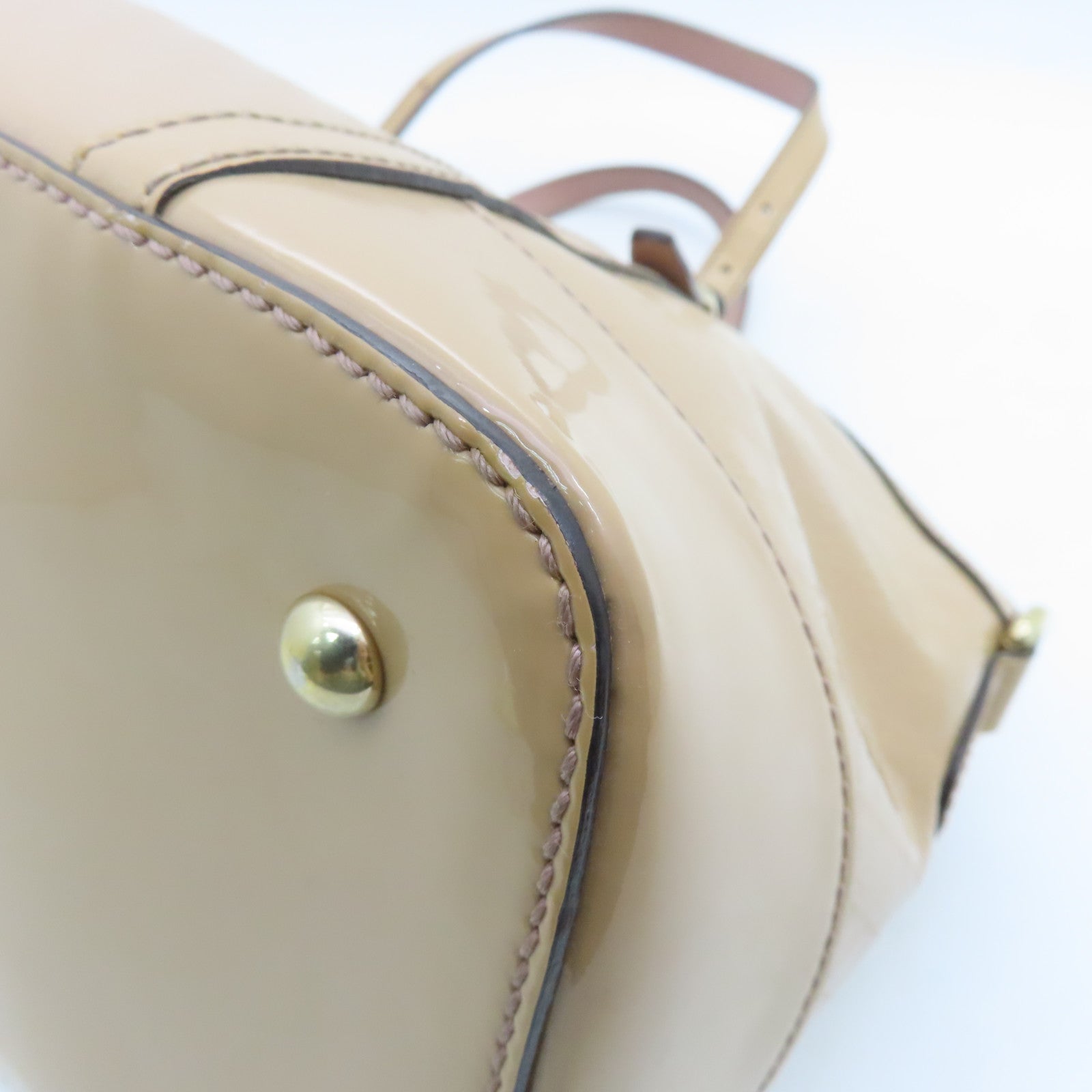 GUCCI patent leather 2way Shoulder Bag gold buckle handle shoulder bag beige